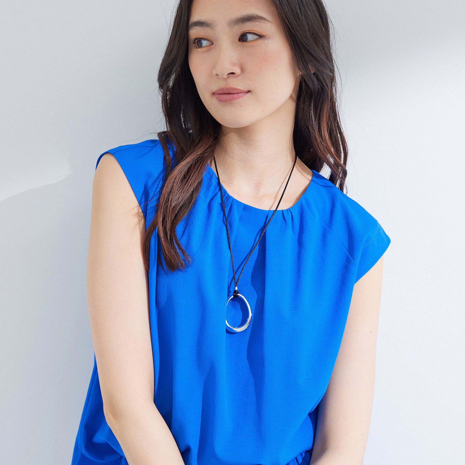 INDIVI「【クールエアー素材／UVケア／吸汗速乾】エアリータックブラウス」|シャツ・ブラウス|ブルー(092)