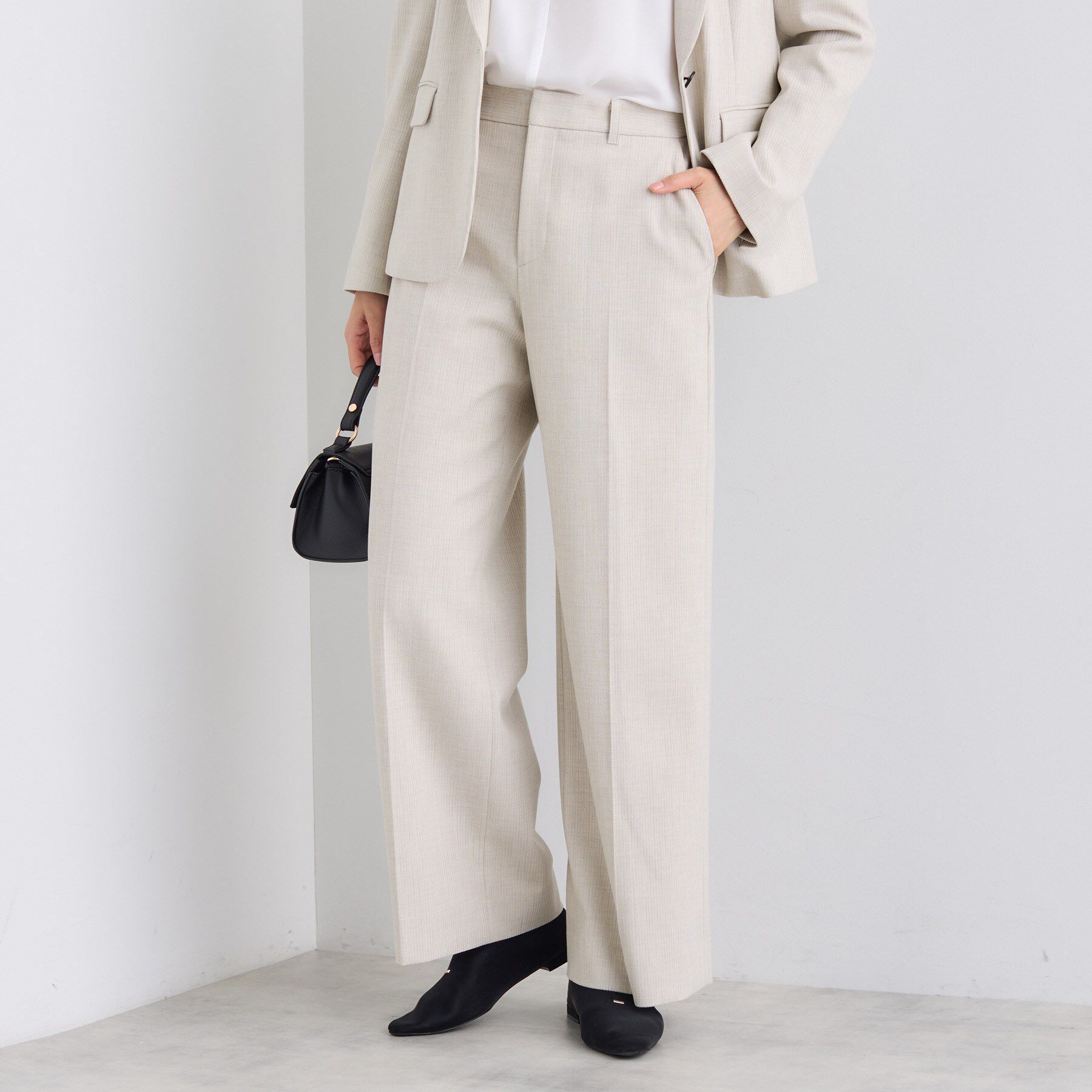 INDIVI「【日本製／通勤スーツ】プレシャスドビー ワイドパンツ」|スーツ|ライトベージュ(05