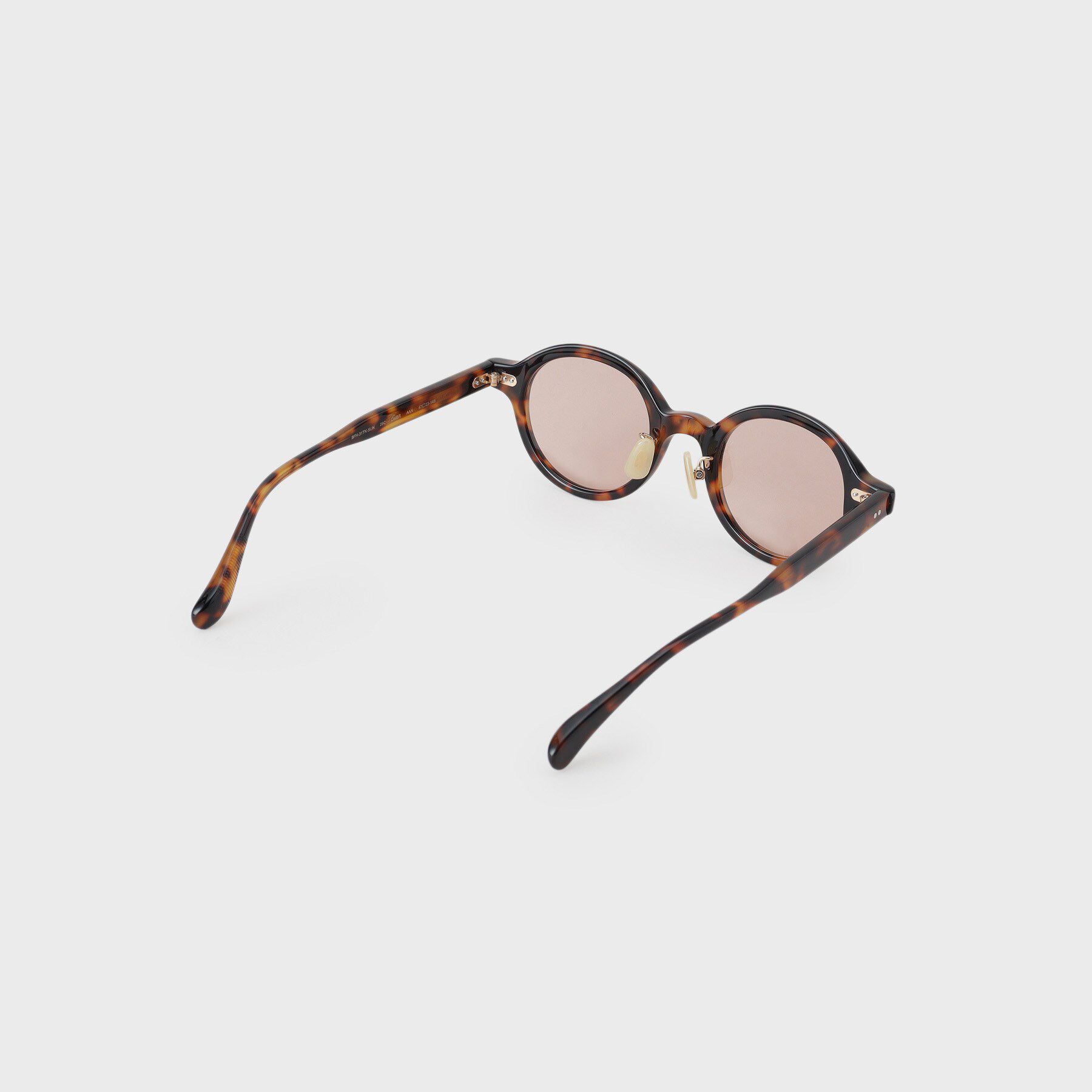 TAKEO KIKUCHI「【TAKEO KIKUCHI &times; THE BEDFORD HOTEL】ラウンドフレーム サングラス」|メガネ|