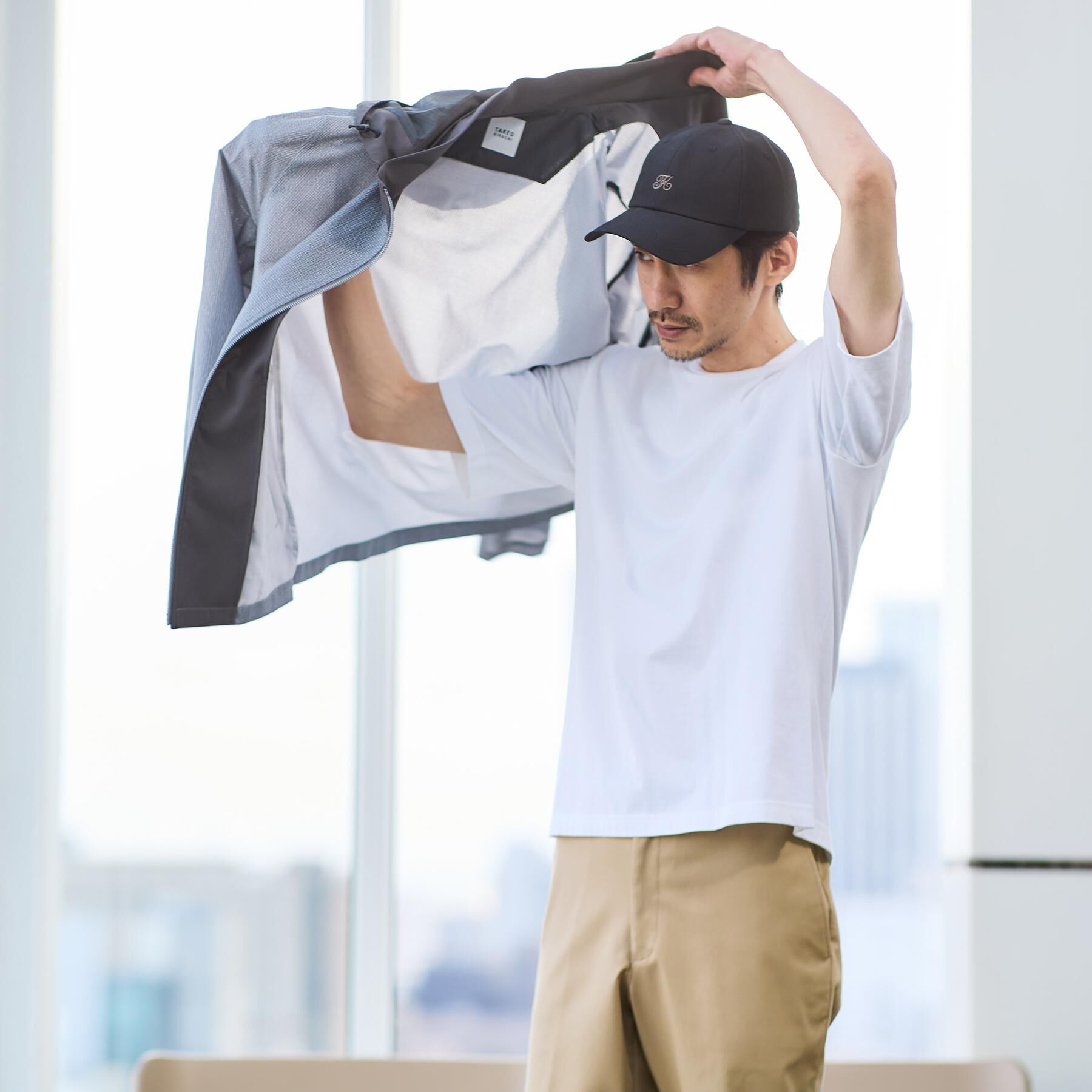 TAKEO KIKUCHI「2WAYアクティブ ライト ブルゾン」|ブルゾン・スタジャン|