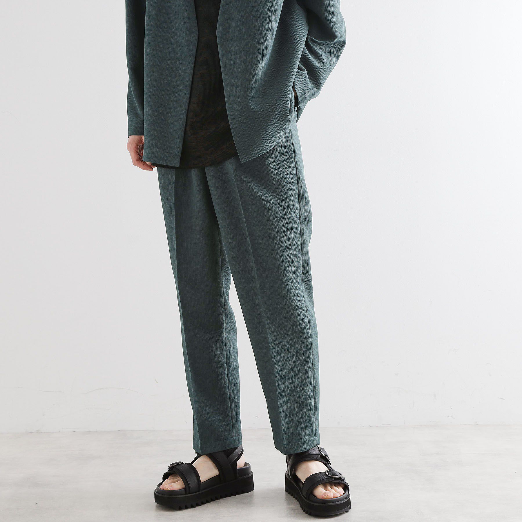 tk.TAKEO KIKUCHI「【セットアップ対応】テッククレープルーズテーパードパンツ」|その他|ブルー(092)