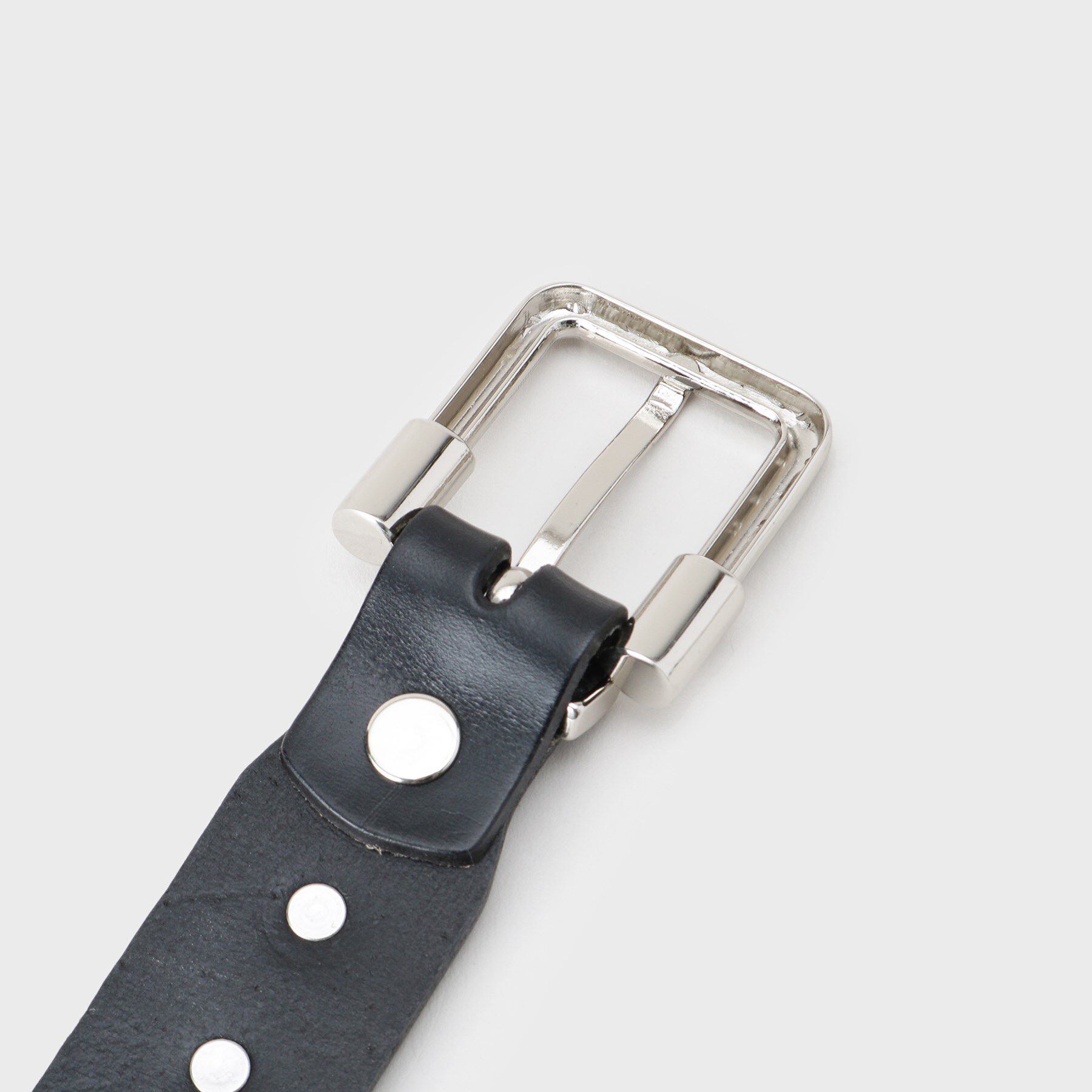 tk.TAKEO KIKUCHI「スタッズベルトバングル」|ブレスレット・バングル|