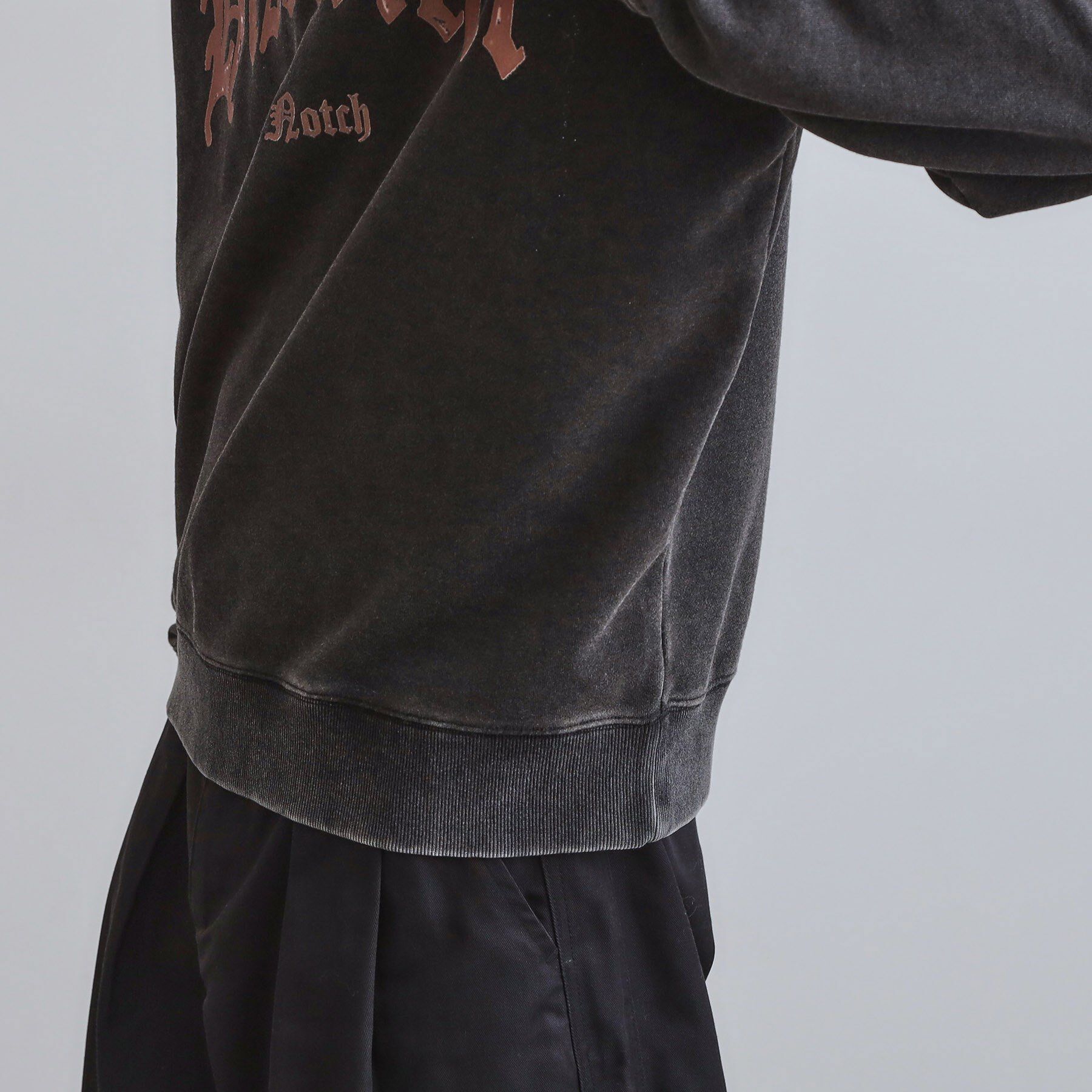 tk.TAKEO KIKUCHI「カレッジフロッキープリントスウェット」|パーカー|