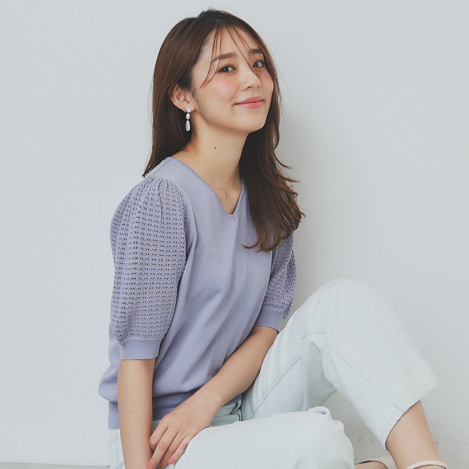 index「《5色展開》柄編みスリーブVネックニット【洗濯機洗い可】」|ニット・セーター|ブルー(891)