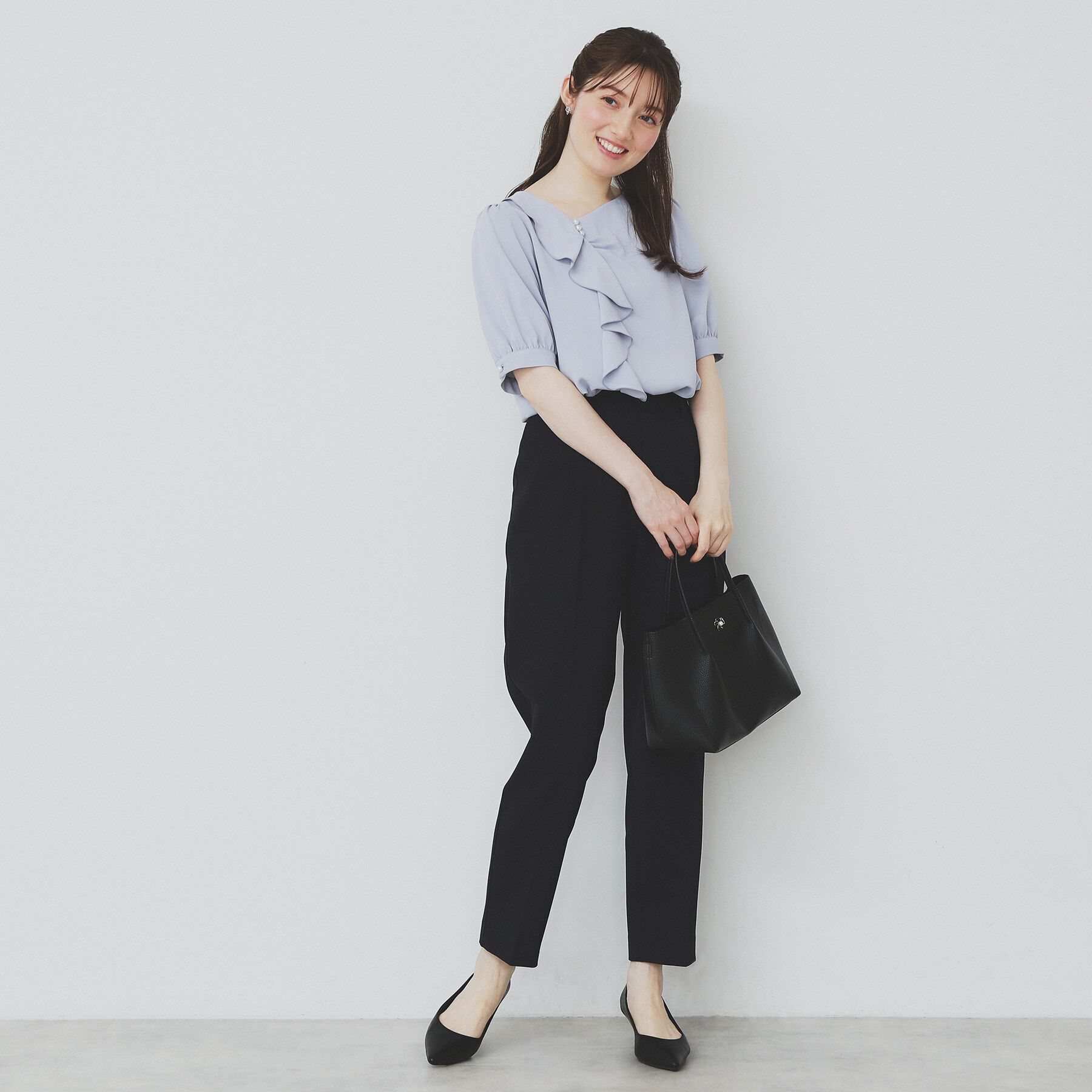 index「アシメフリルパール調ブラウス【洗濯機洗い可/イージーアイロン】」|シャツ・ブラウス|