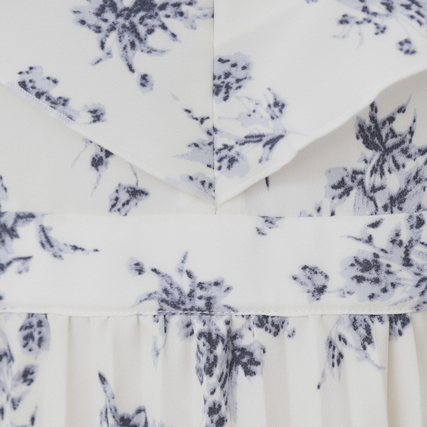 index「《美人百花掲載》フリルプリーツ花柄ワンピース【洗濯機洗い可/イージーアイロン/防シワ】」|ワンピース|