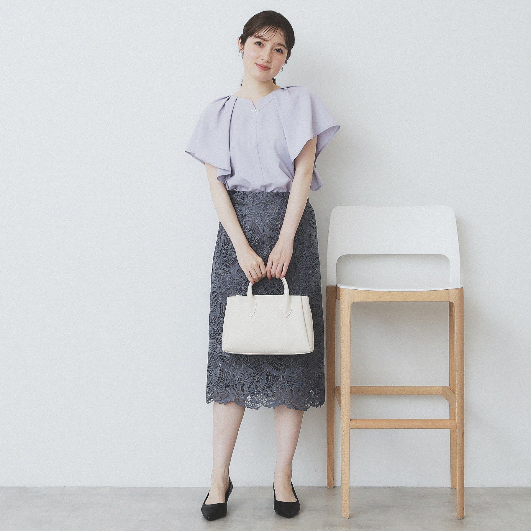 index「《7色展開/S-LLサイズ》フリルタックスリーブキーネックブラウス【吸水速乾/洗濯機可/イージーアイ」|シャツ・ブラウス|