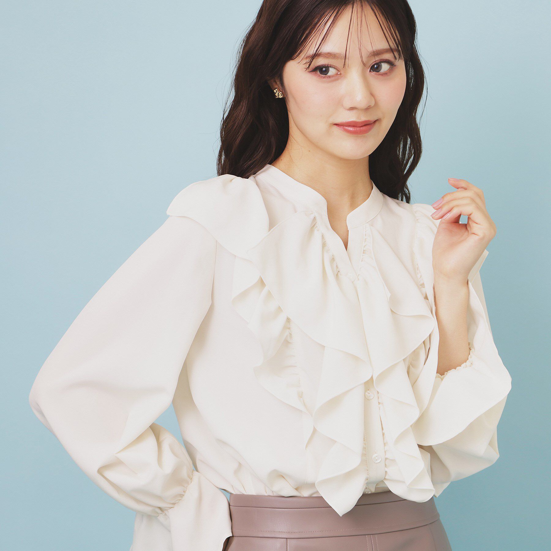 index「フリルデザインスキッパーブラウス【洗濯機OK/イージーアイロン】」|シャツ・ブラウス|アイボリー(004)