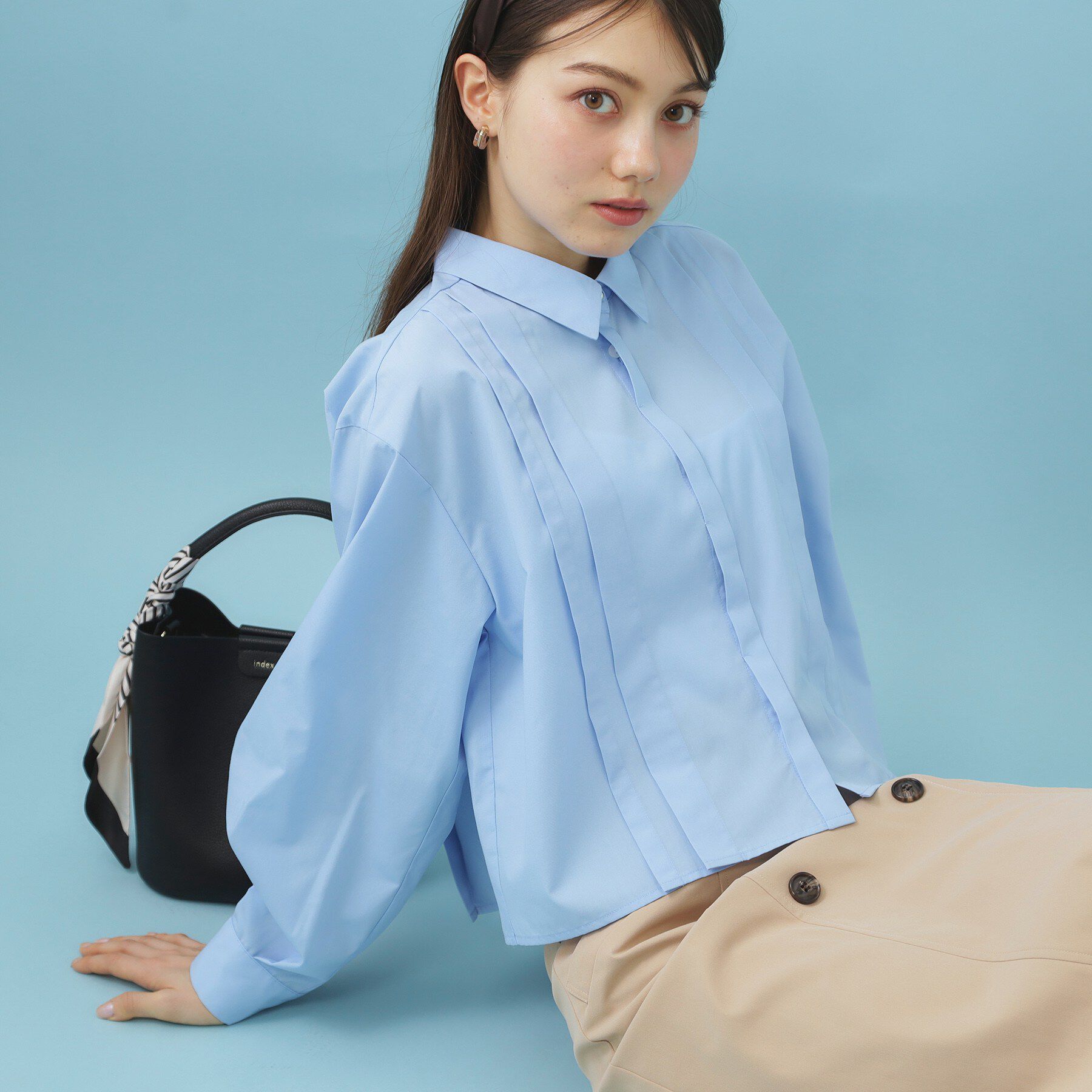 index「ブロード短丈タックシャツ【洗濯機OK】《5col》」|シャツ・ブラウス|サックスブルー(89