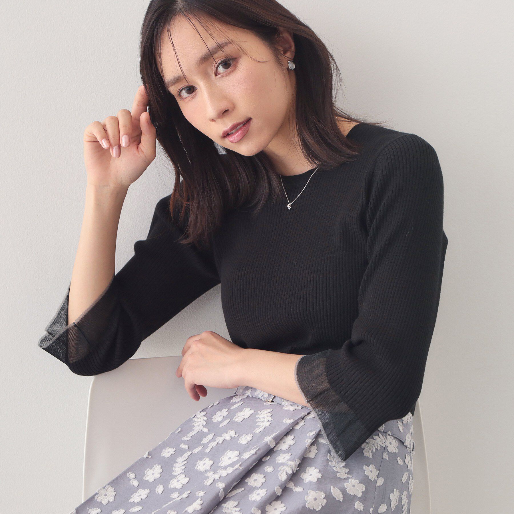 index「リブシアーフレアスリーブニット/オーガニックコットン【洗える/UVケア】」|ニット・セーター|ブラック(819)