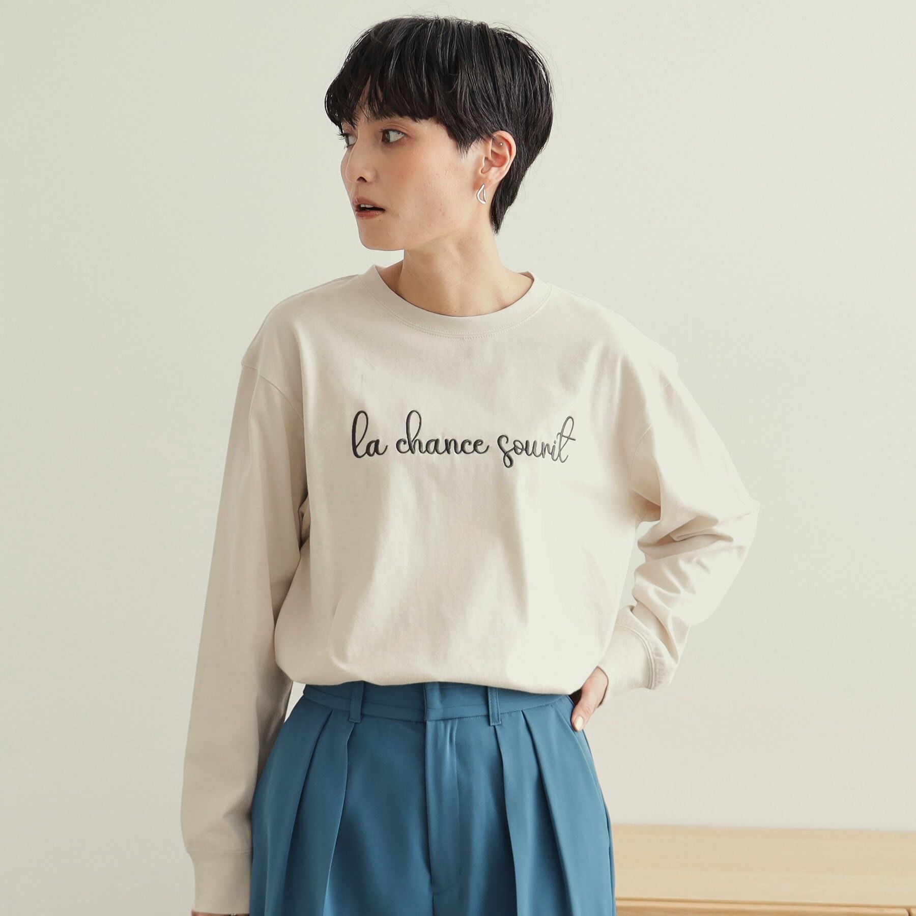 OPAQUE.CLIP「刺繍ロゴトップス【洗濯機洗い可】」|Tシャツ・カットソー|ライトベージュ(05