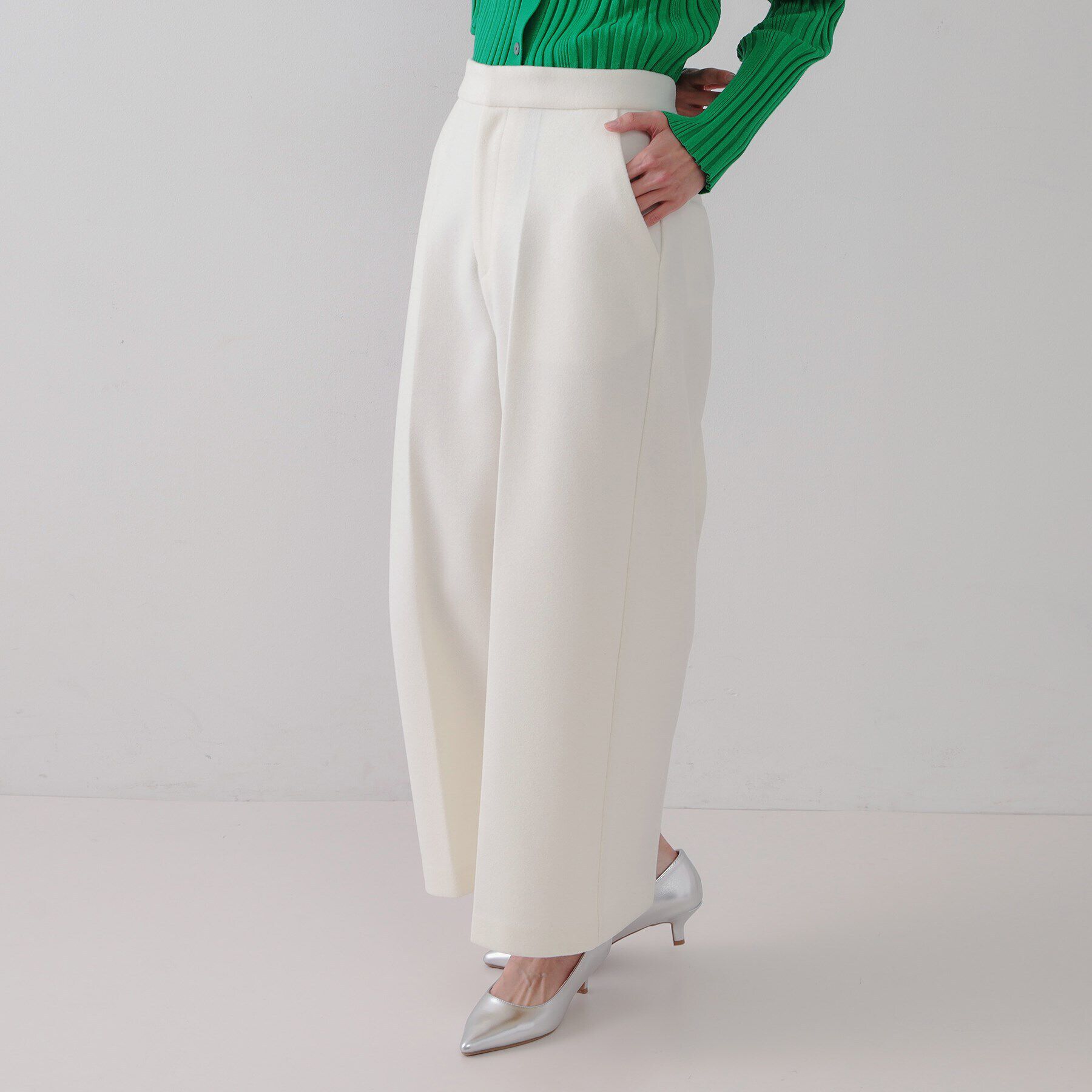 OPAQUE.CLIP「ウールライクストレッチ ワイドクロップドパンツ【洗濯機洗い可】」|その他|オフホワイト(003