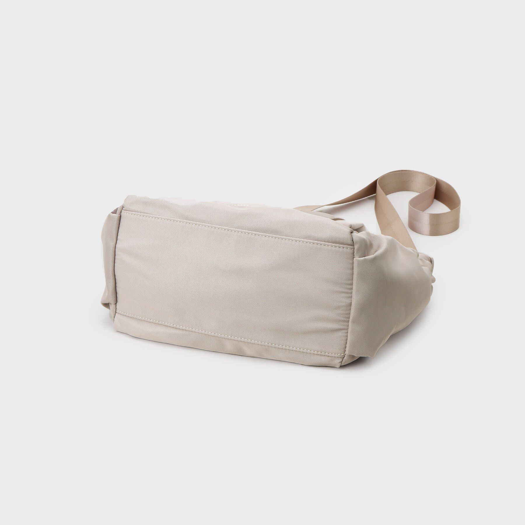 OPAQUE.CLIP「【軽量／撥水加工／2WAY】マルチポケットミドルトートバッグ」|トートバッグ|