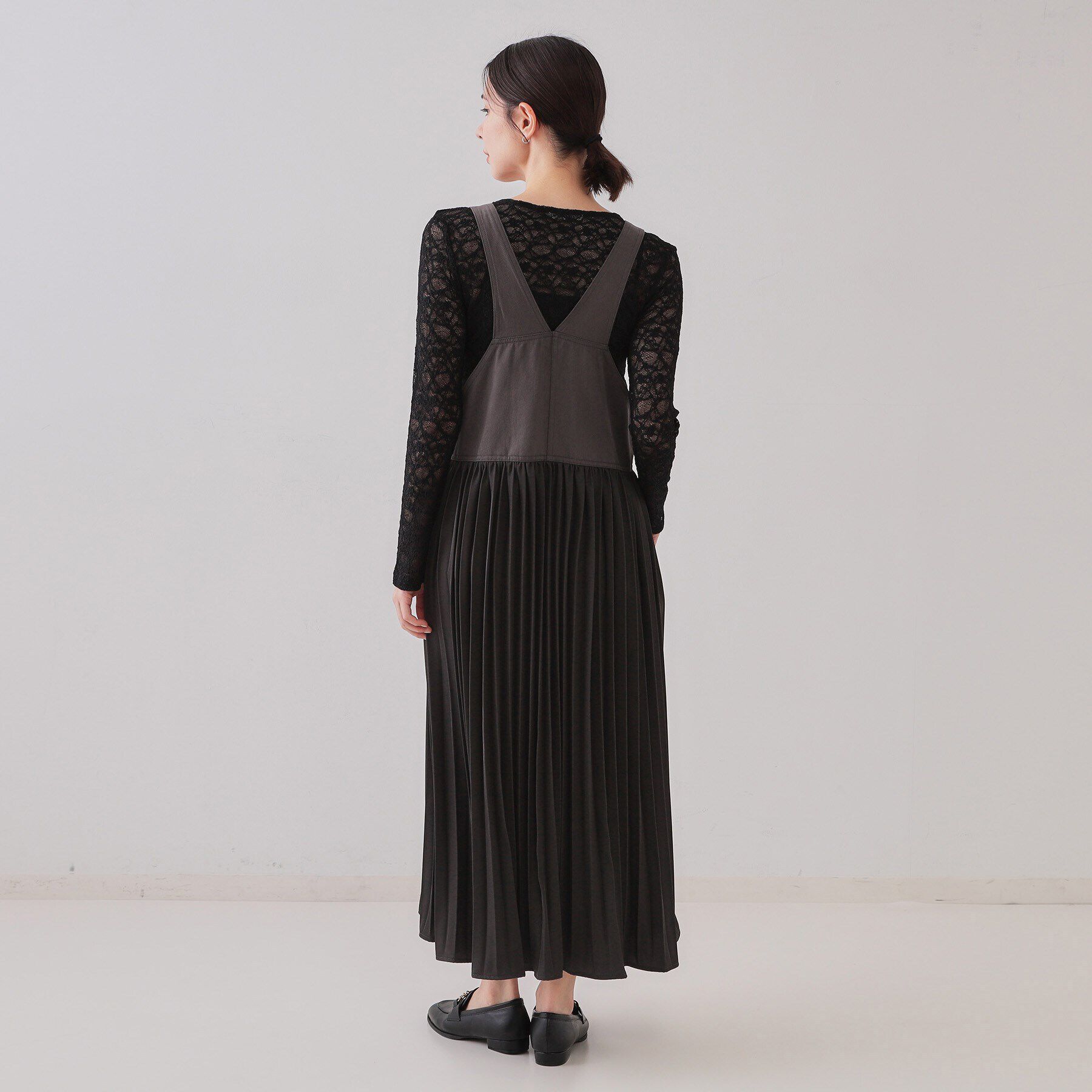 OPAQUE.CLIP「プリーツドッキングジャンパードレス【洗濯機洗い可】」|ジャンパースカート|