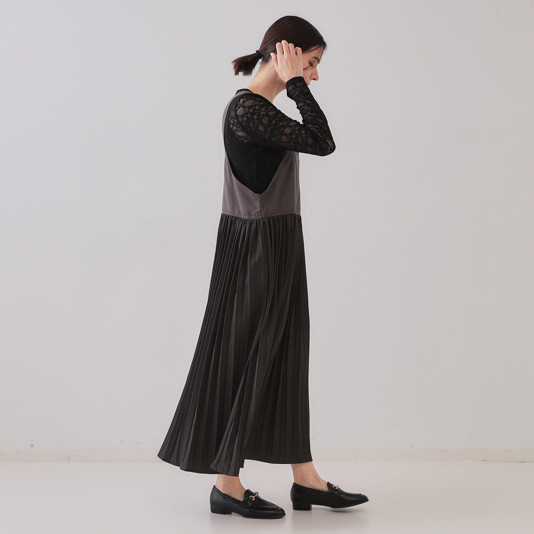 OPAQUE.CLIP「プリーツドッキングジャンパードレス【洗濯機洗い可】」|ジャンパースカート|