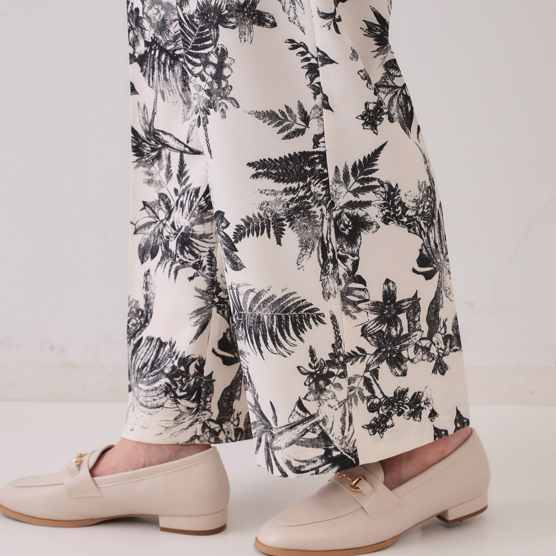 OPAQUE.CLIP「ボタニカルプリントイージーパンツ【洗濯機洗い可】」|その他|