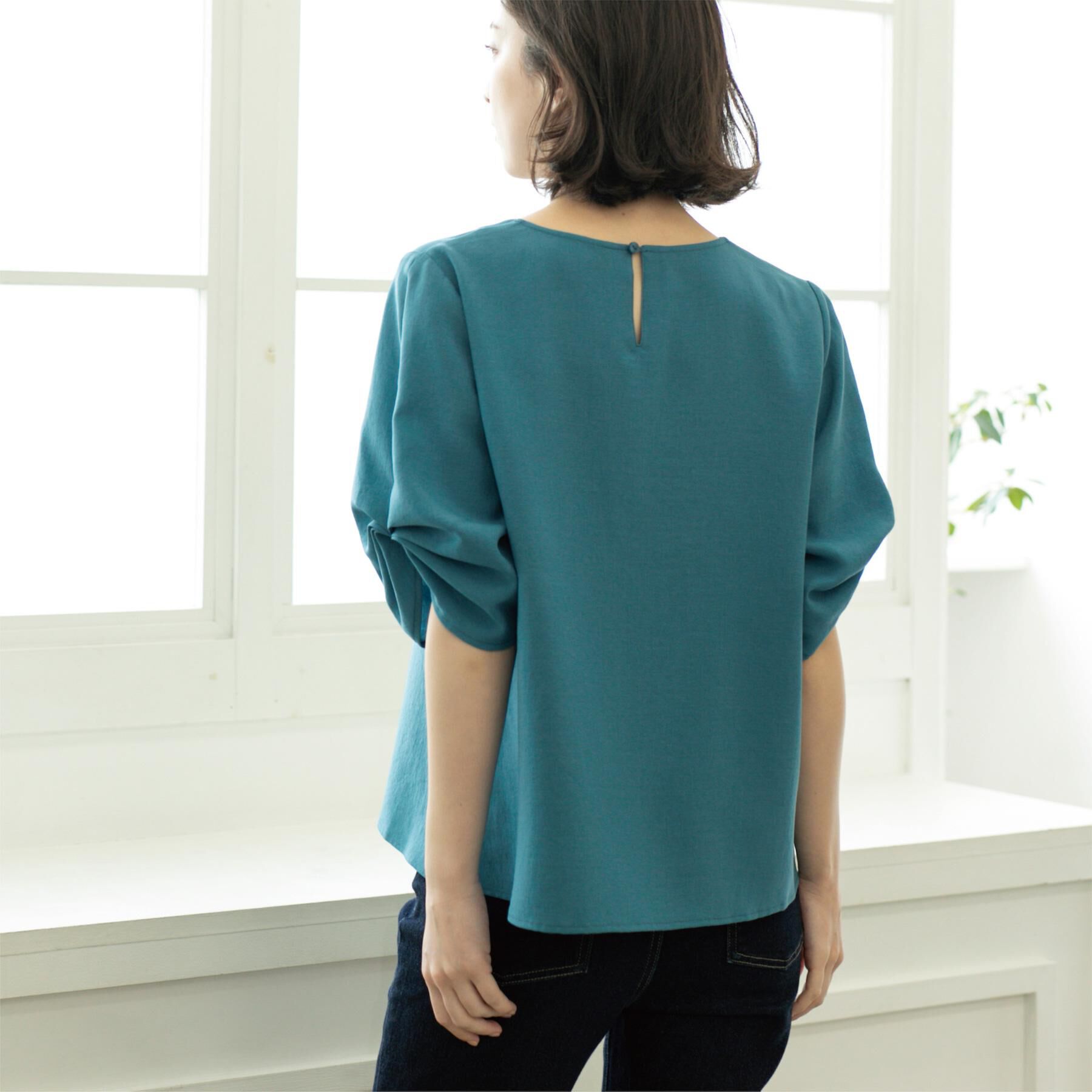 OPAQUE.CLIP「リネンライクキーネックタックスリーブブラウス【洗濯機洗い可/吸水速乾/接触冷感】」|シャツ・ブラウス|