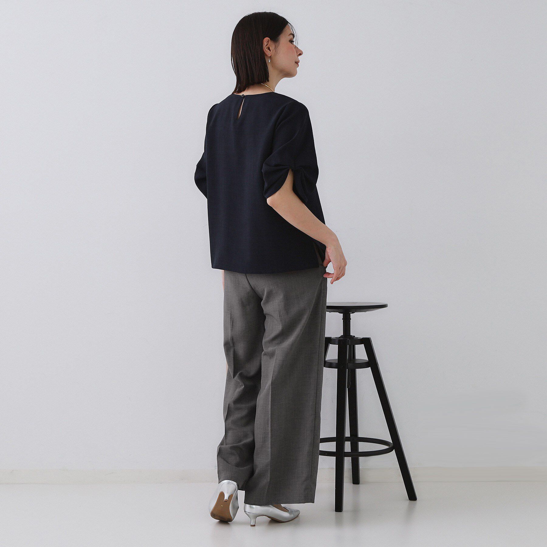 OPAQUE.CLIP「リネンライクキーネックタックスリーブブラウス【洗濯機洗い可/吸水速乾/接触冷感】」|シャツ・ブラウス|