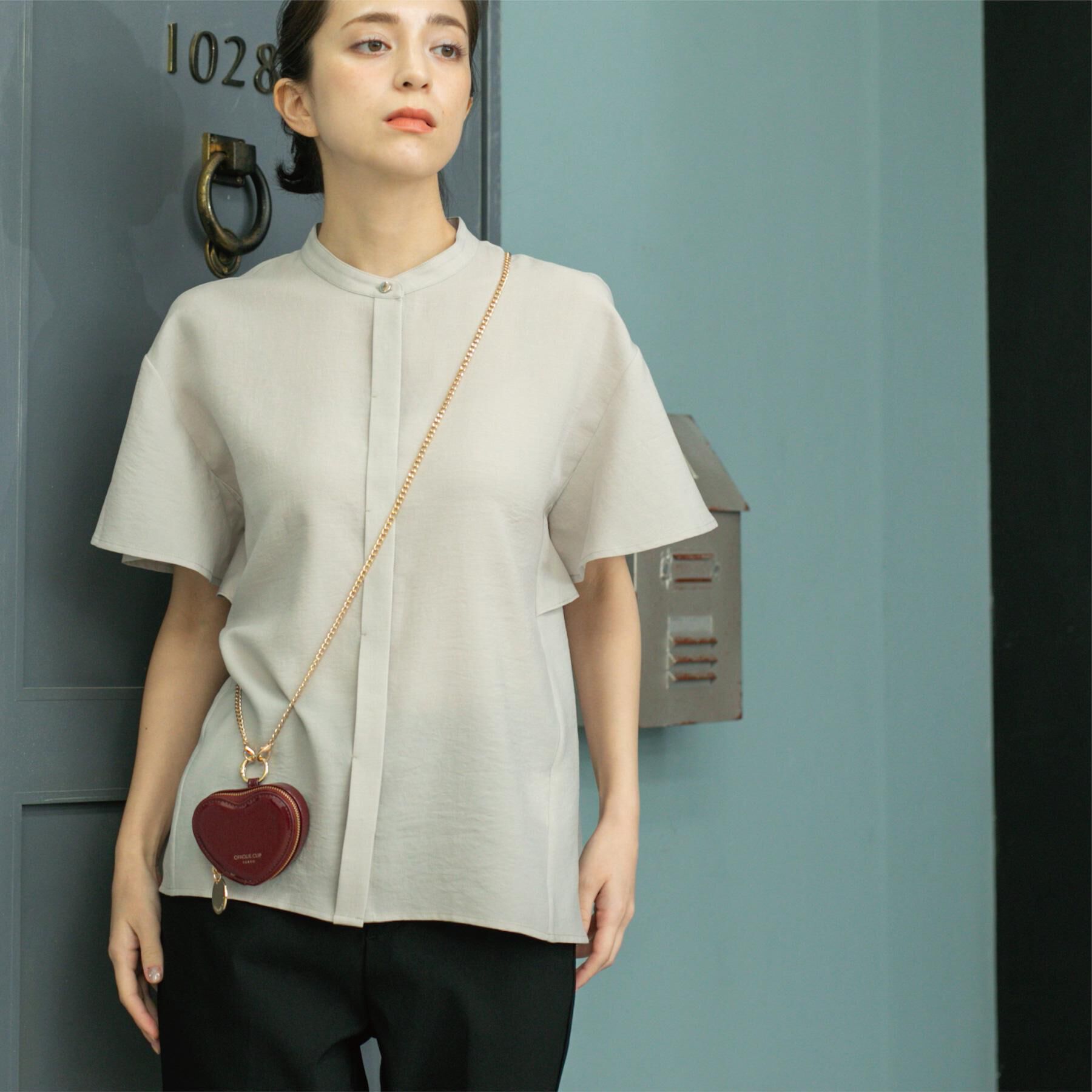 OPAQUE.CLIP「バックフリルバンドカラーブラウス【洗濯機洗い可/吸水速乾/接触冷感】」|シャツ・ブラウス|