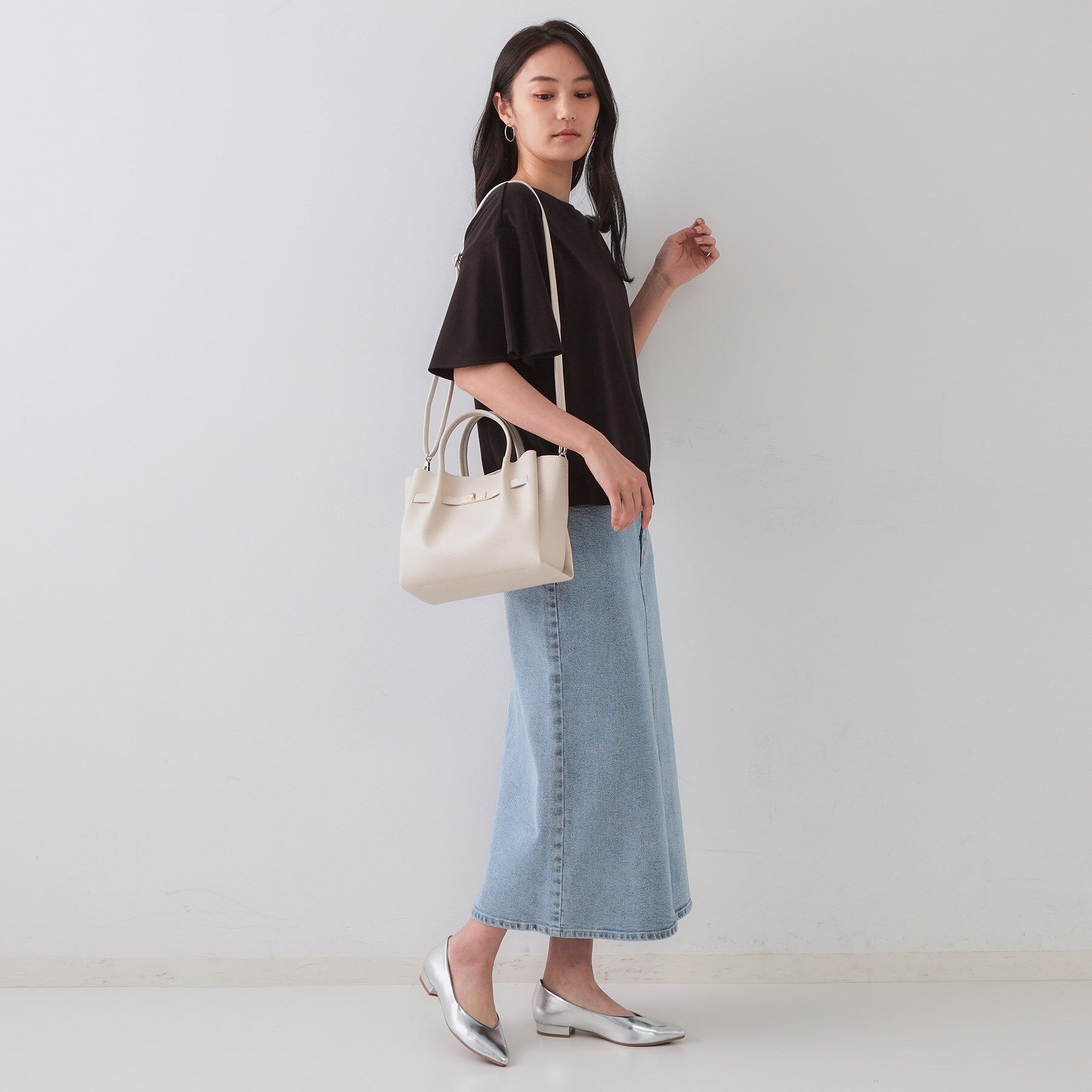 OPAQUE.CLIP「【軽量/2WAY/通勤対応】フロントベルトデザインミドルトートバッグ」|ショルダー・メッセンジャー|