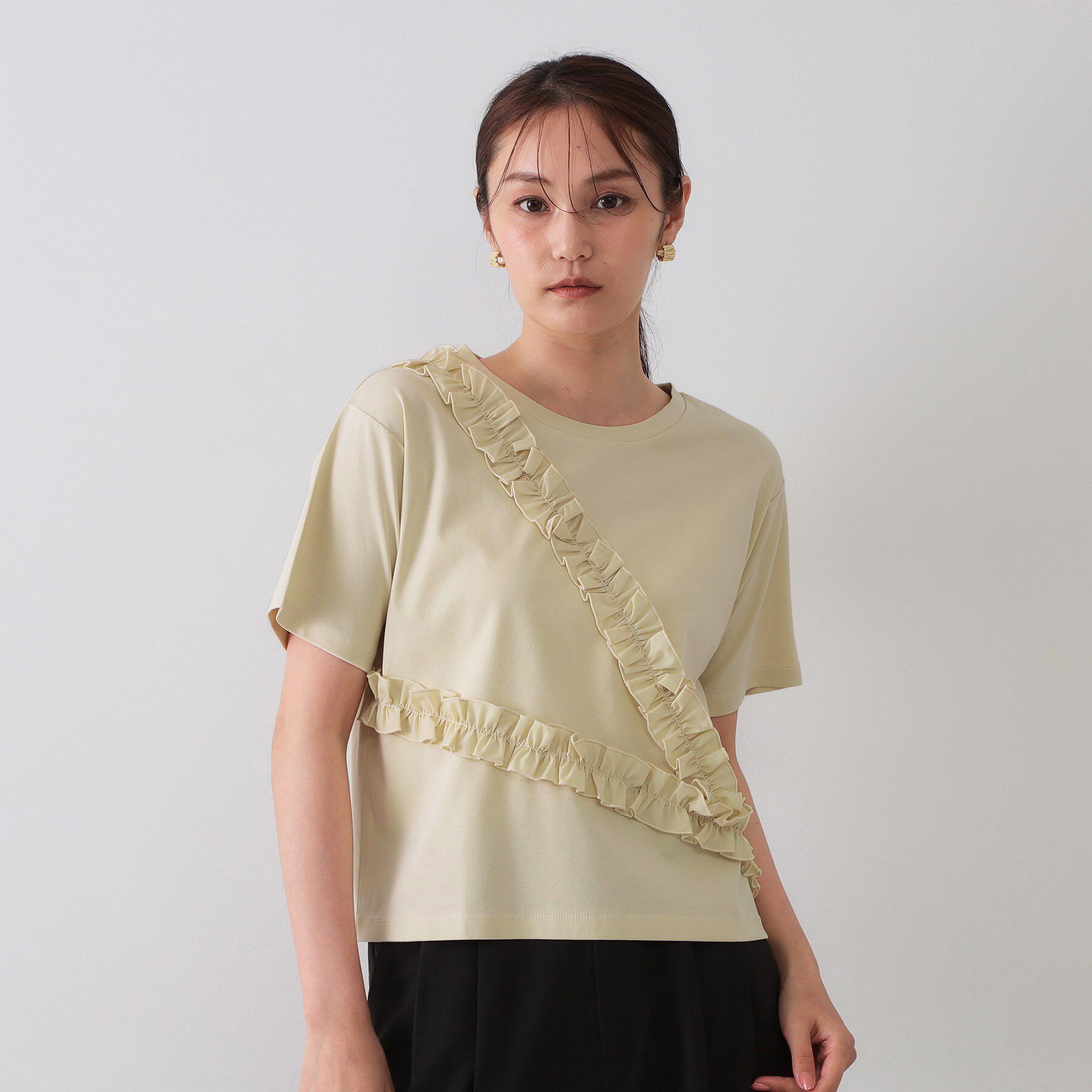 OPAQUE.CLIP「《美人百花掲載》アシメフリルドッキングカットソー【洗濯機洗い可】」|Tシャツ・カットソー|