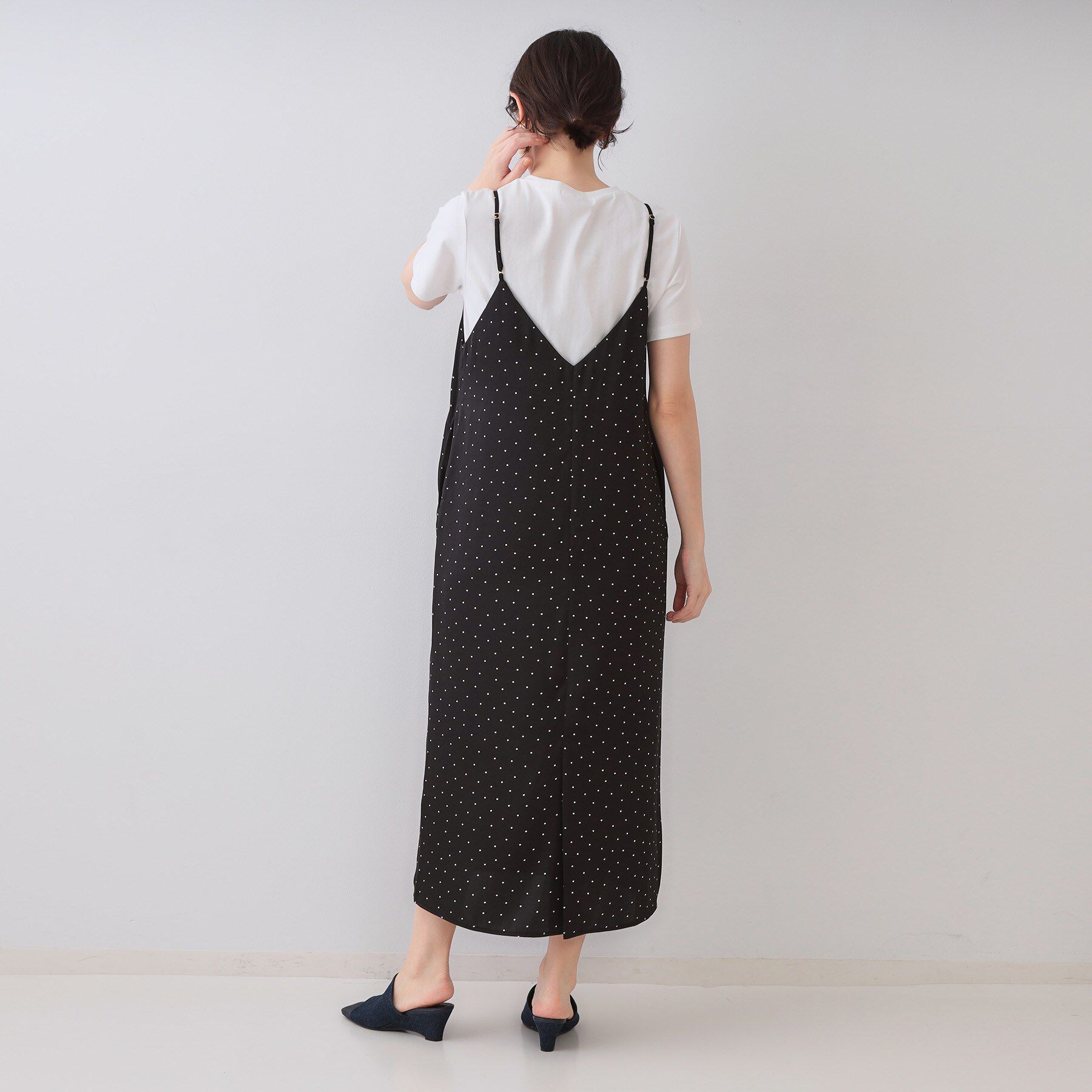 OPAQUE.CLIP「ランダムドット サテンキャミワンピース【洗濯機洗い可】」|ワンピース|