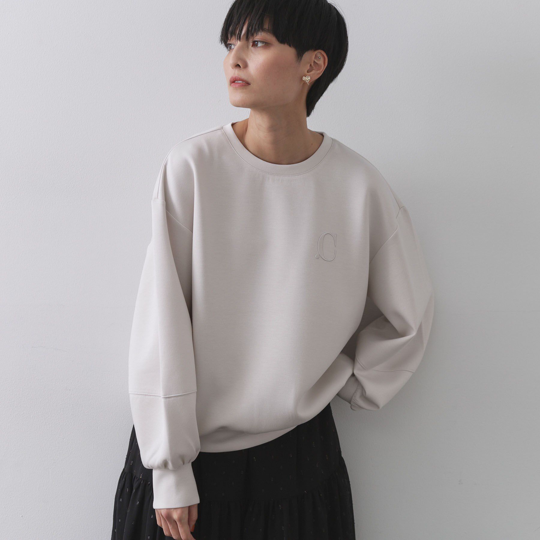 OPAQUE.CLIP「ワンポイント刺繍ダンボールトップス【UVケア/洗濯機洗い可】」|Tシャツ・カットソー|オフホワイト(003