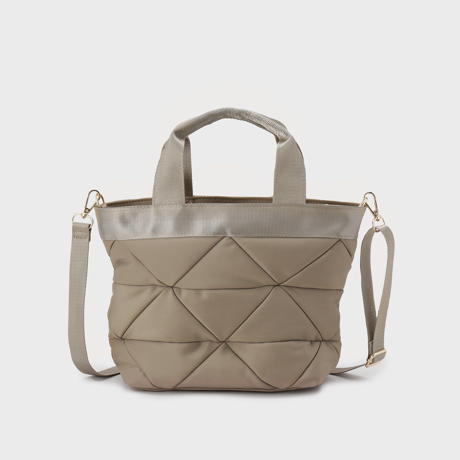 OPAQUE.CLIP「【2WAY／軽量】トライアングルキルティングミドルトートバッグ」|トートバッグ|