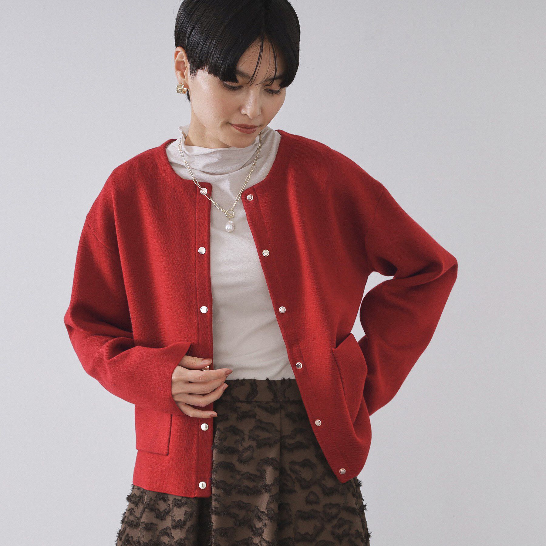 OPAQUE.CLIP「スナップボタン ダブルフェイス配色ニットカーディガン【洗濯機OK】」|カーディガン|レッド(063)