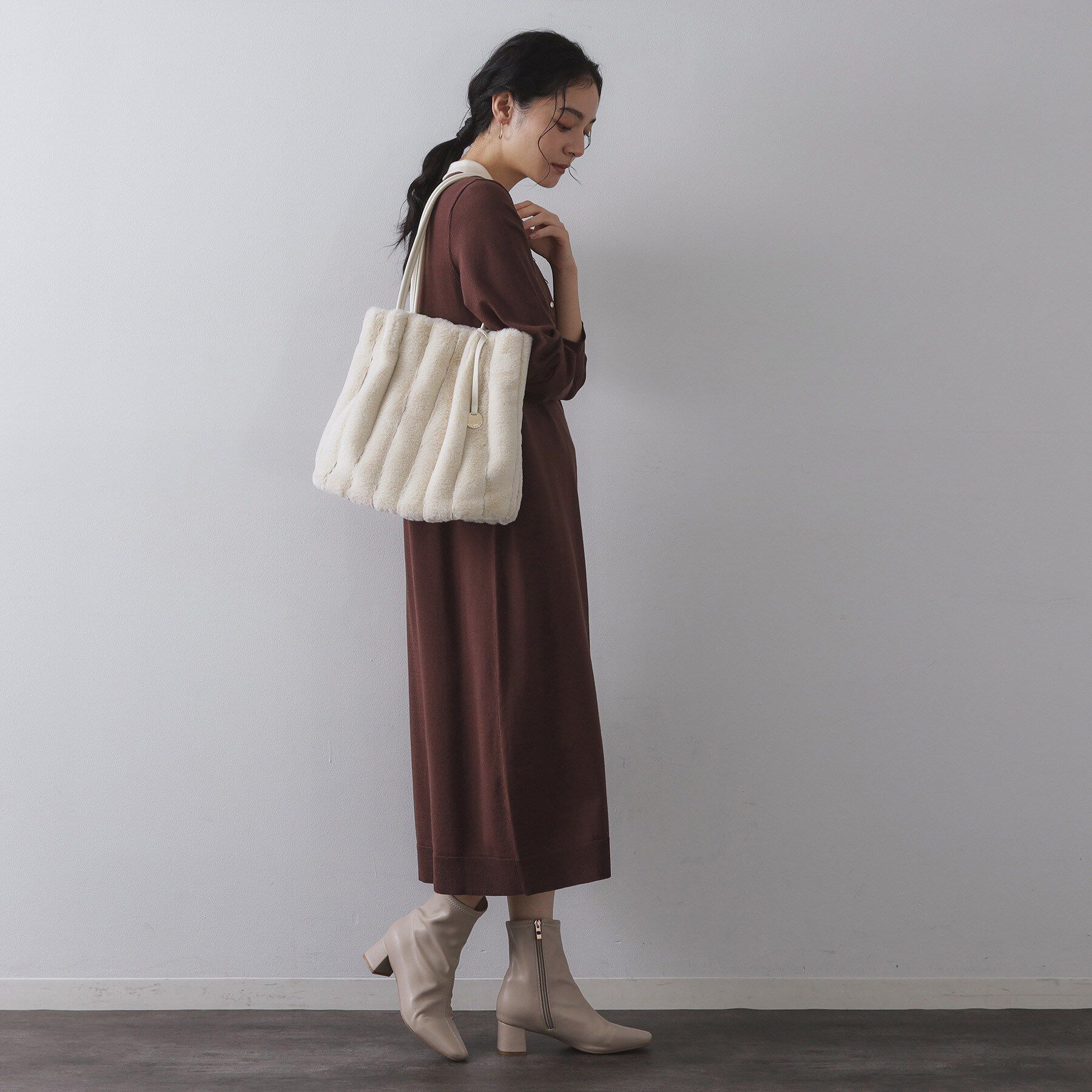 OPAQUE.CLIP「【A4サイズ対応／マチ付き】ストライプフェイクファートートバッグ」|トートバッグ|