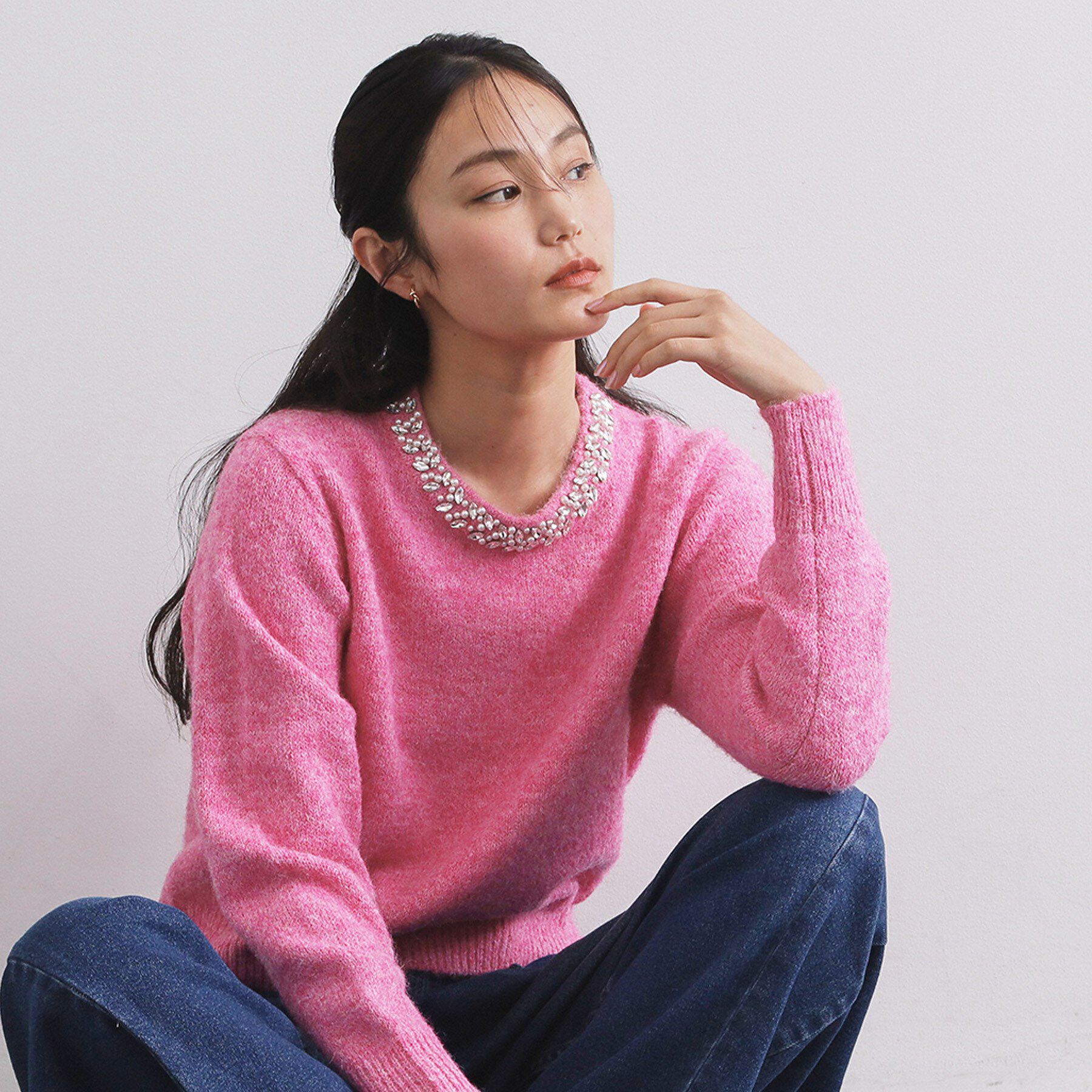 OPAQUE.CLIP「ビジューネックミドルゲージニット【洗濯機OK】」|ニット・セーター|ピンク(072)