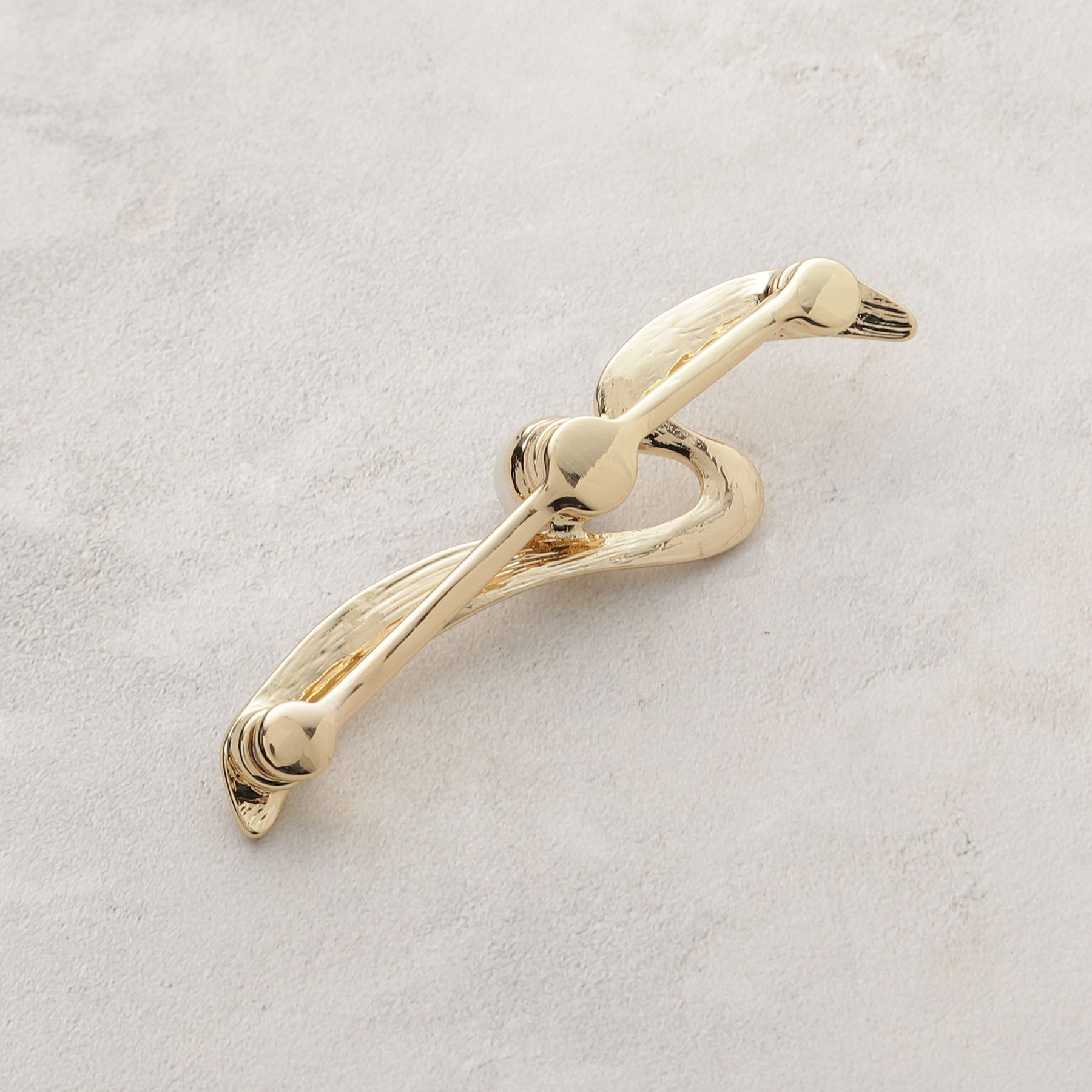 OPAQUE.CLIP「【マグネット】1粒フェイクパールラインブローチ」|ブローチ・コサージュ|