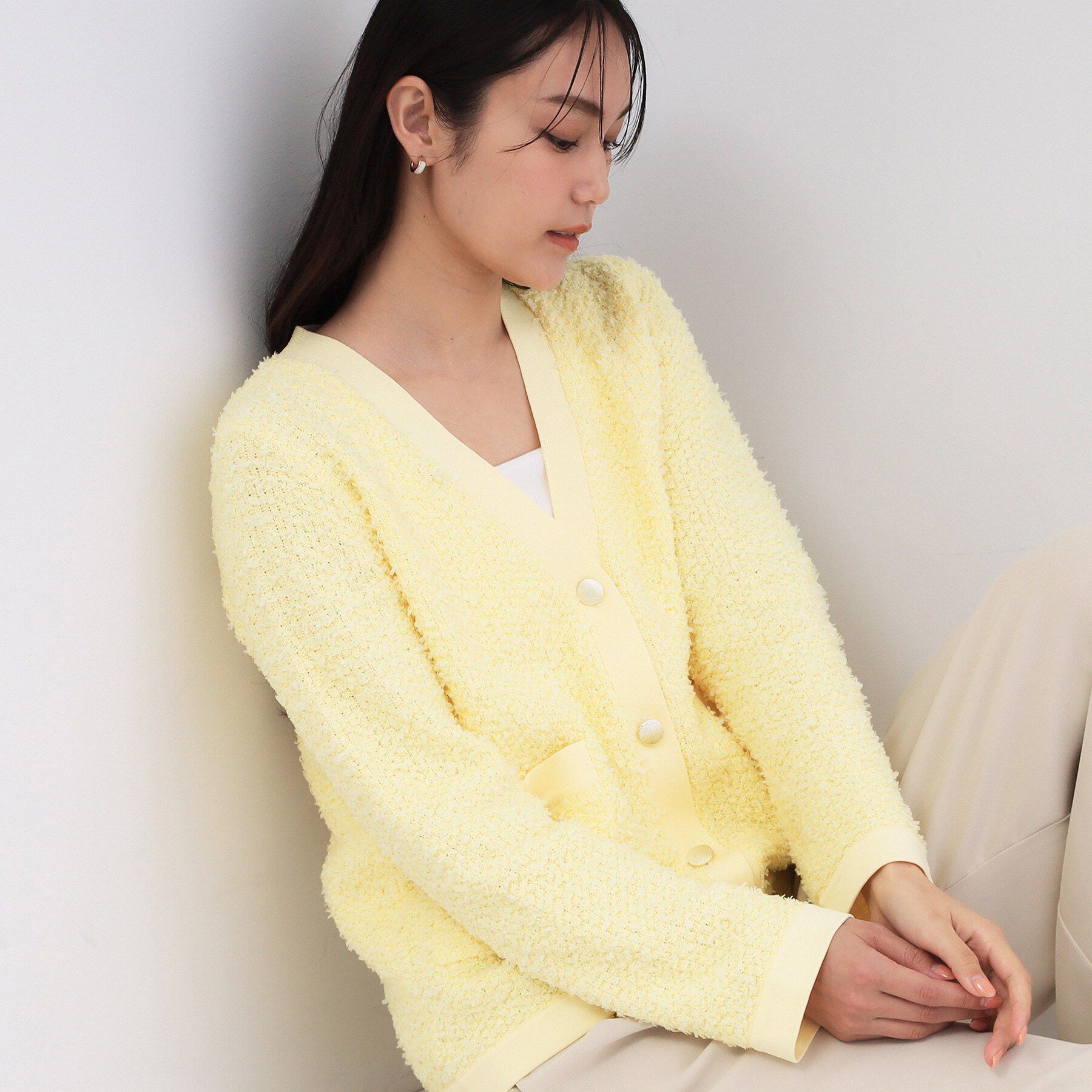OPAQUE.CLIP「ツイードライクVネックニットカーディガン【洗濯機OK】」|カーディガン|イエロー(031)