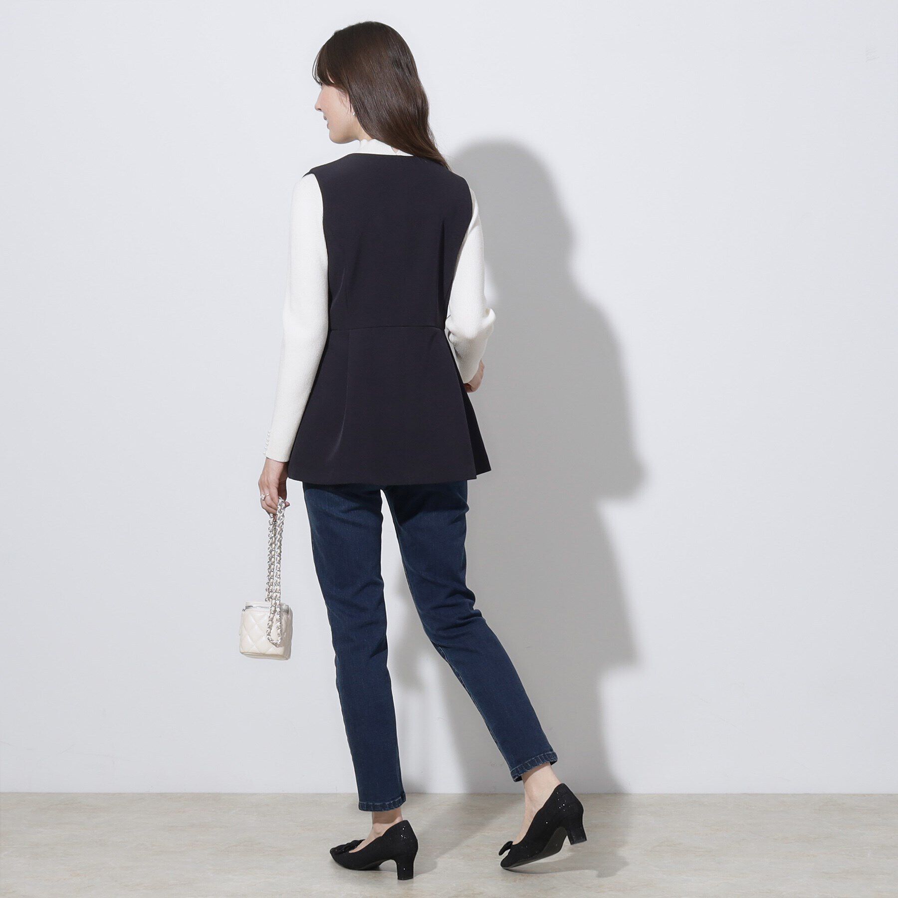 Couture broach「【セレモニーシーン/ON・OFF使える】ダブルクロスペプラムジレ」|ベスト・ジレ|