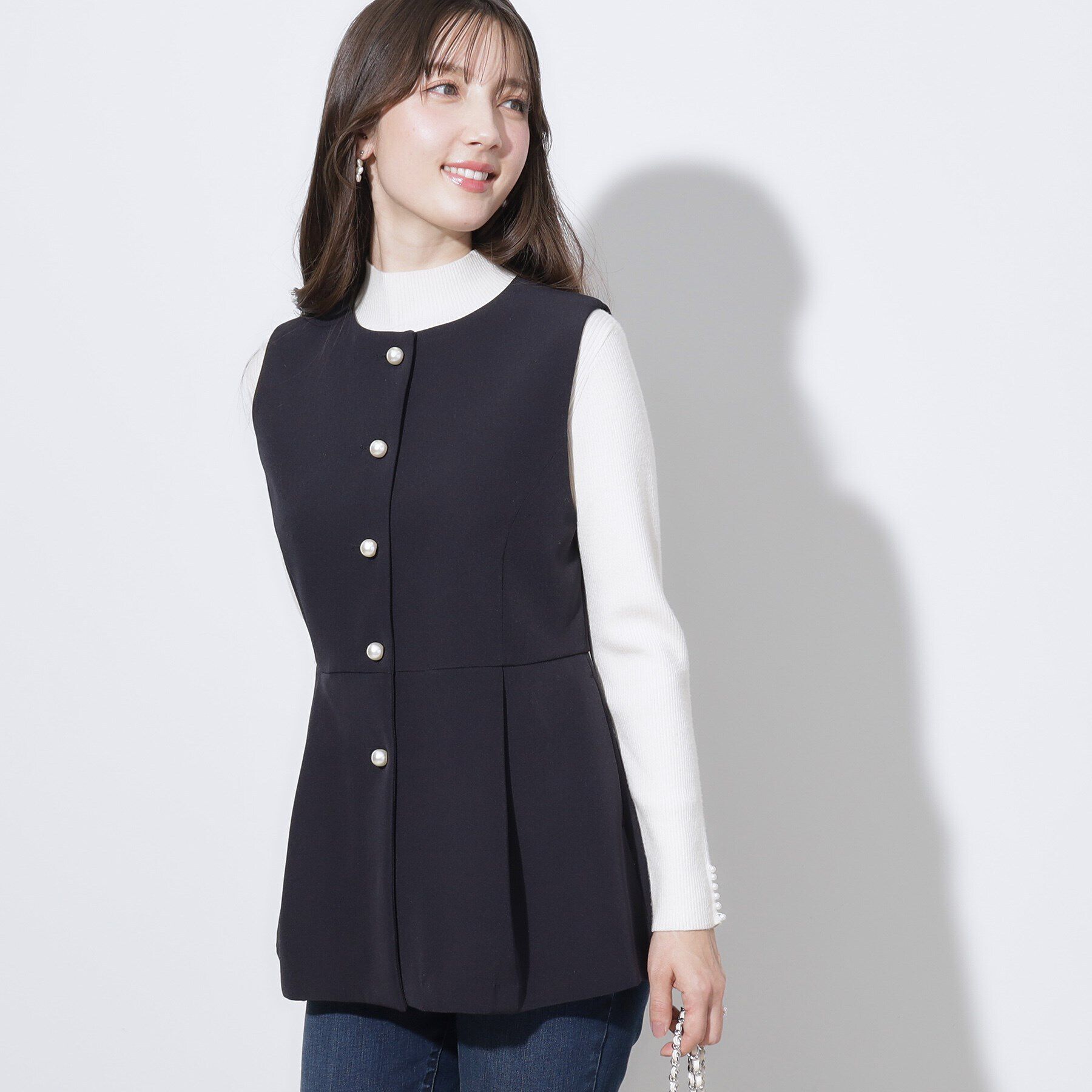 Couture broach「【セレモニーシーン/ON・OFF使える】ダブルクロスペプラムジレ」|ベスト・ジレ|