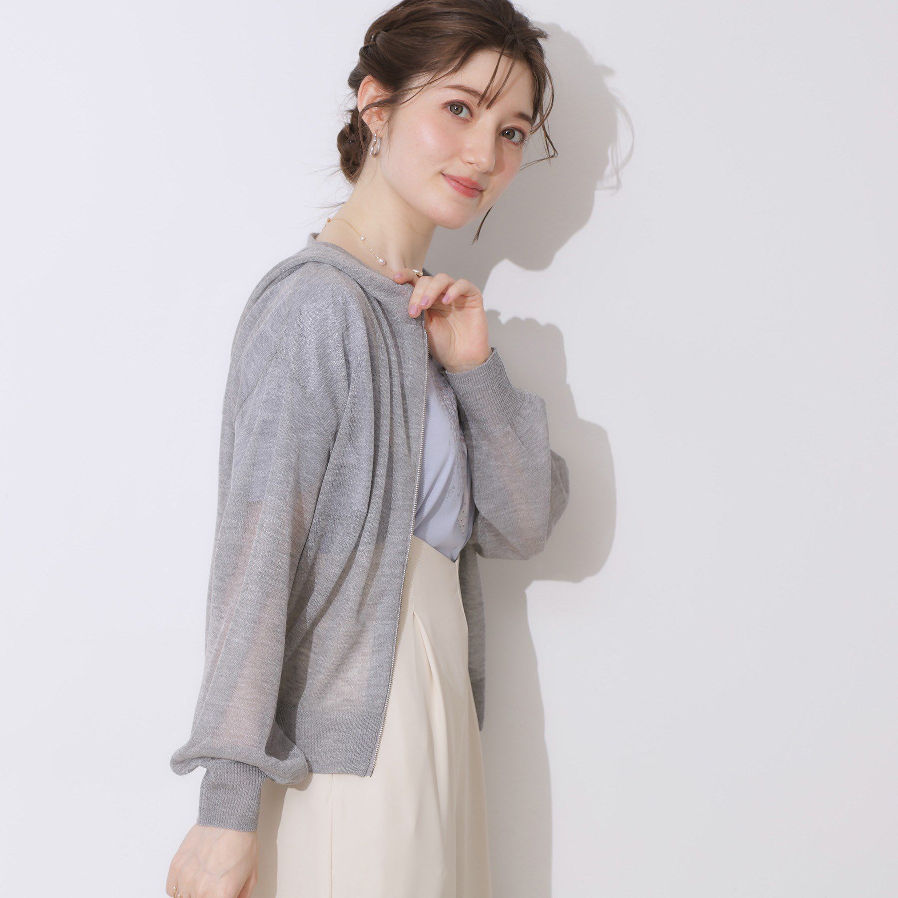 Couture broach「【上品な透け感・大人カジュアル】シアージップアップフーディー」|パーカー|