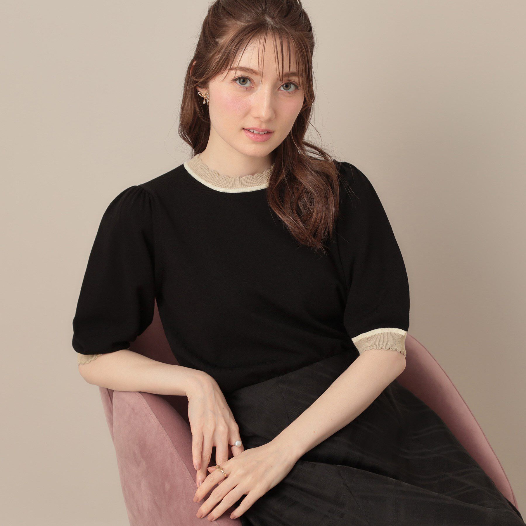 Couture broach「【5分袖・華奢見え・通勤】配色スカラ5分袖ニット」|ニット・セーター|ブラック(019)
