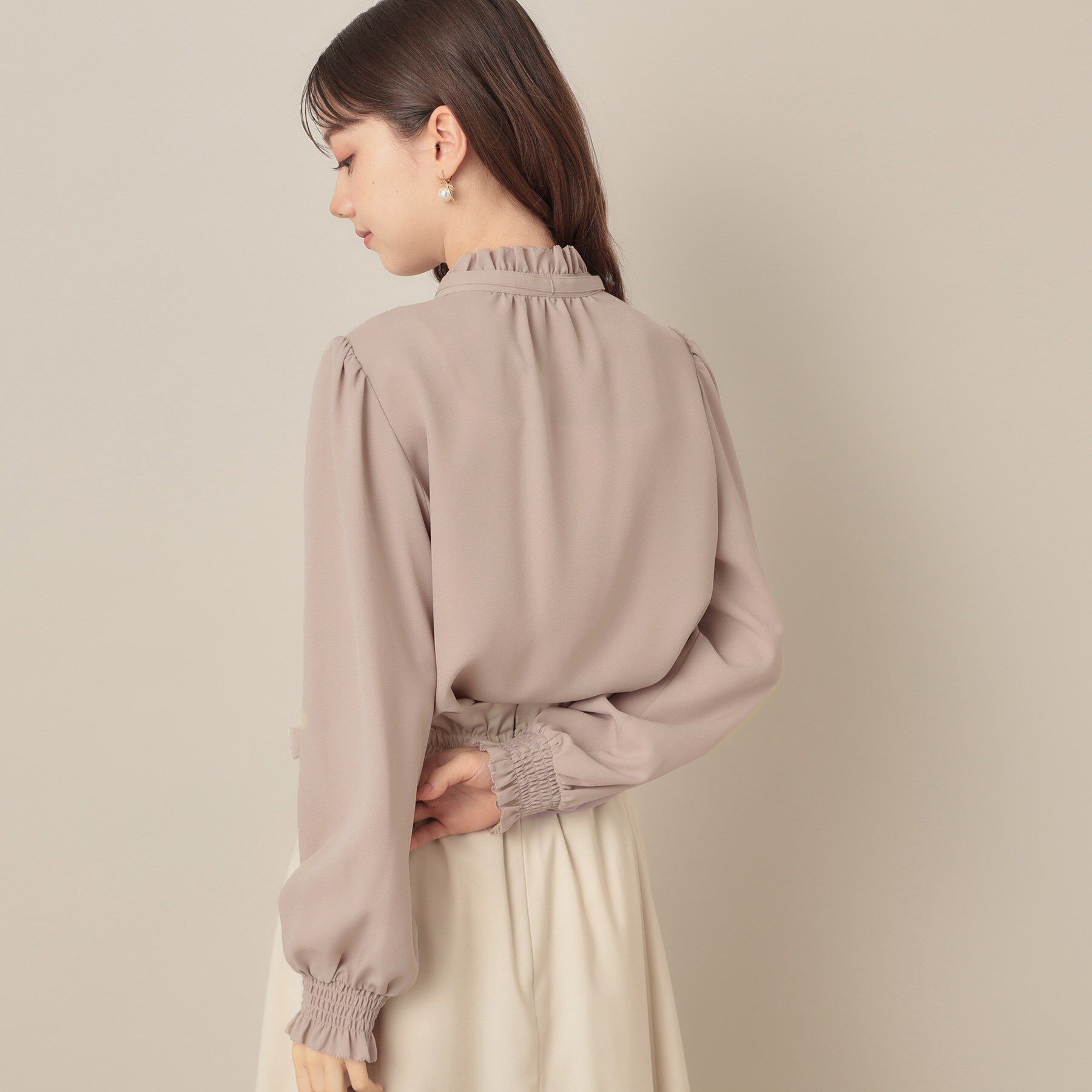 Couture broach「【フェミニン・通勤】タイ付きピコフリルブラウス」|シャツ・ブラウス|