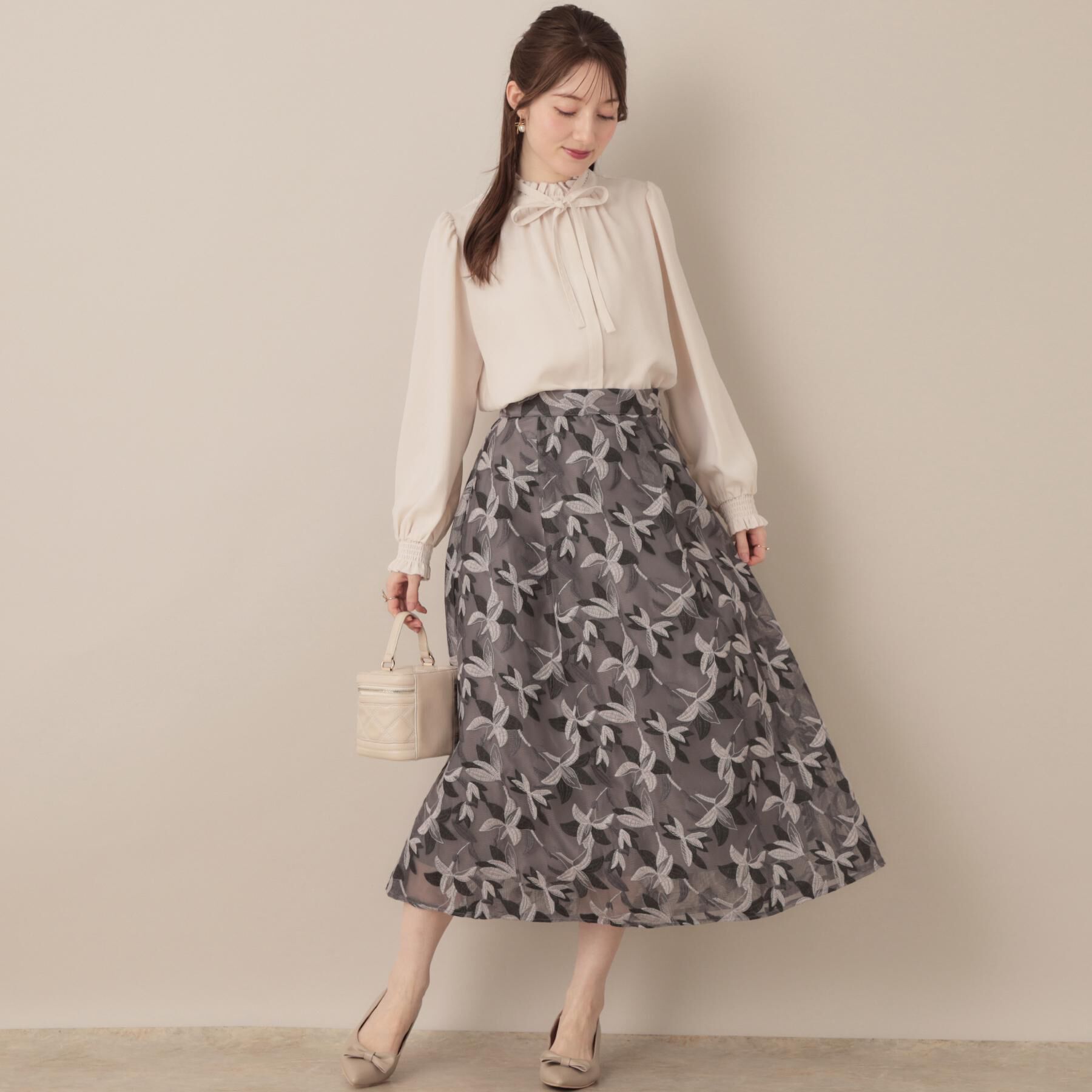 Couture broach「【フェミニン・通勤】タイ付きピコフリルブラウス」|シャツ・ブラウス|