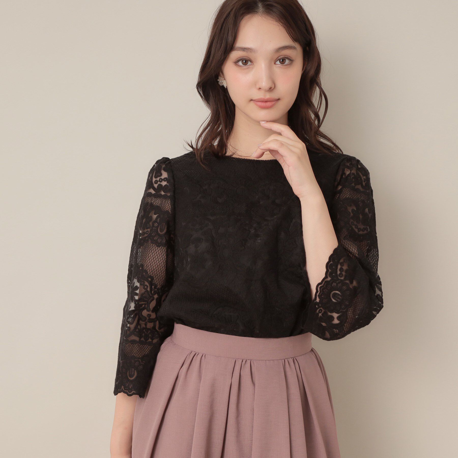 Couture broach「【一枚で着映える・高見え】刺繍レースフレアー袖ブラウス」|シャツ・ブラウス|