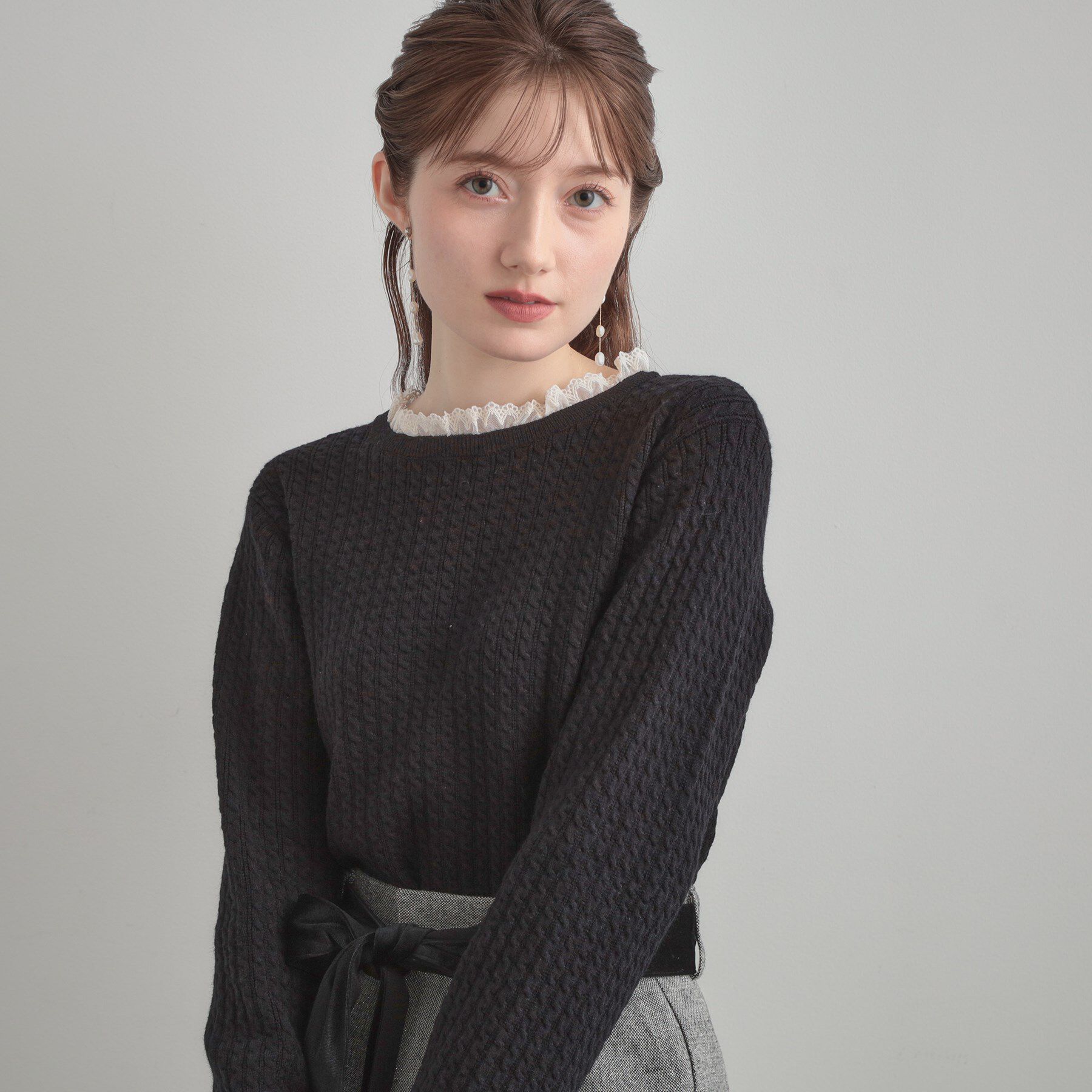 Couture broach「【大人上品・着映え】ケーブルレース バックリボンニット」|ニット・セーター|