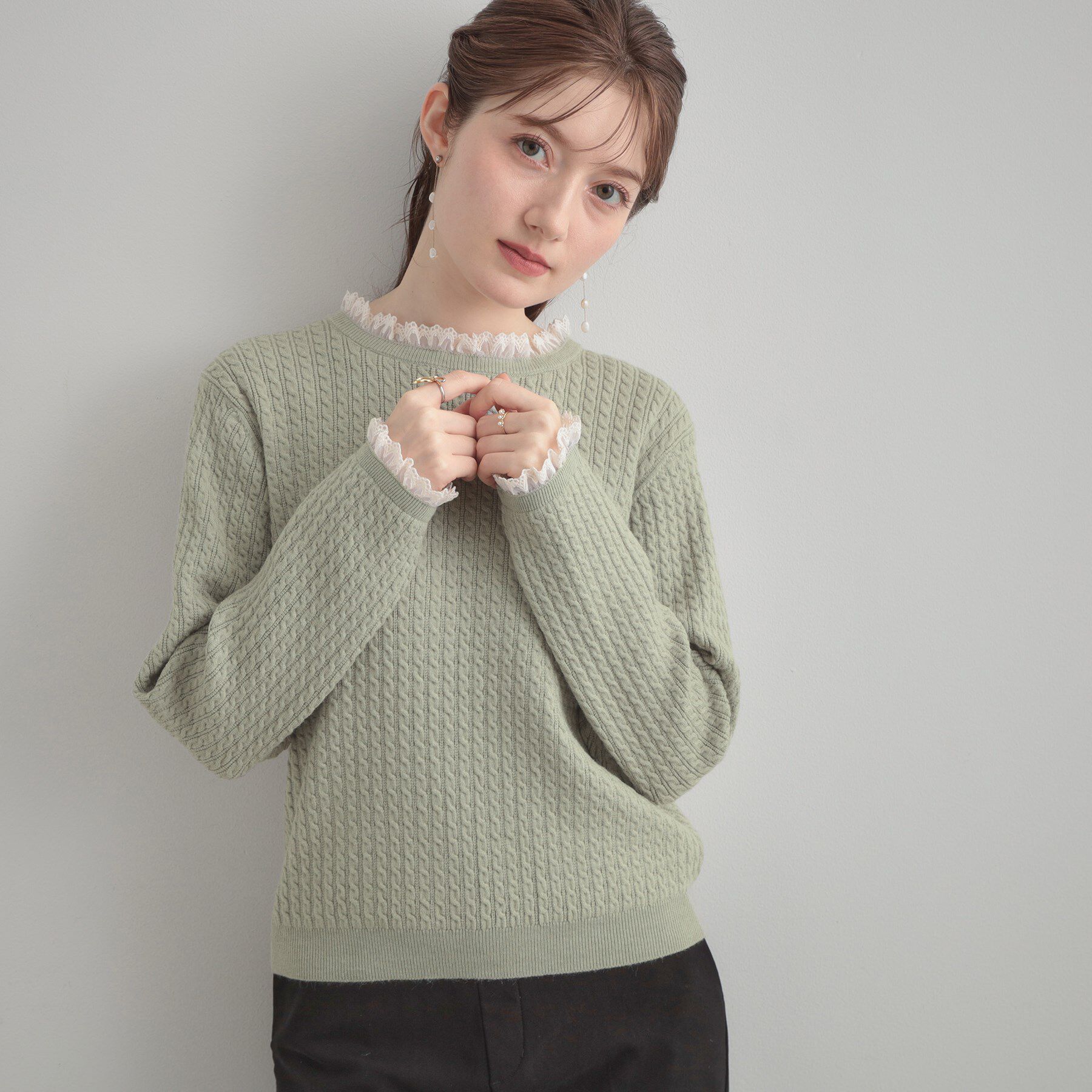 Couture broach「【大人上品・着映え】ケーブルレース バックリボンニット」|ニット・セーター|