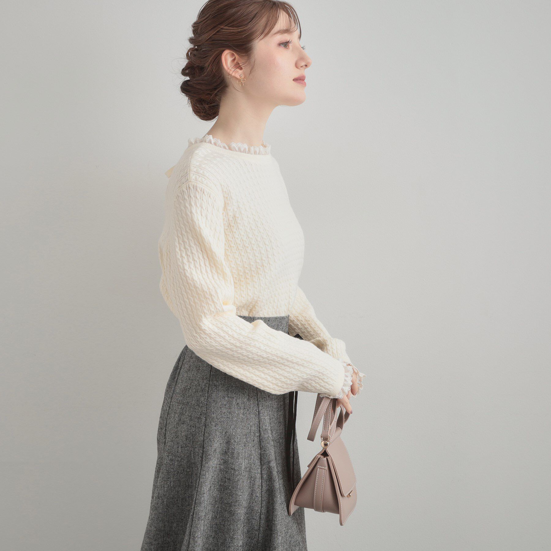 Couture broach「【大人上品・着映え】ケーブルレース バックリボンニット」|ニット・セーター|