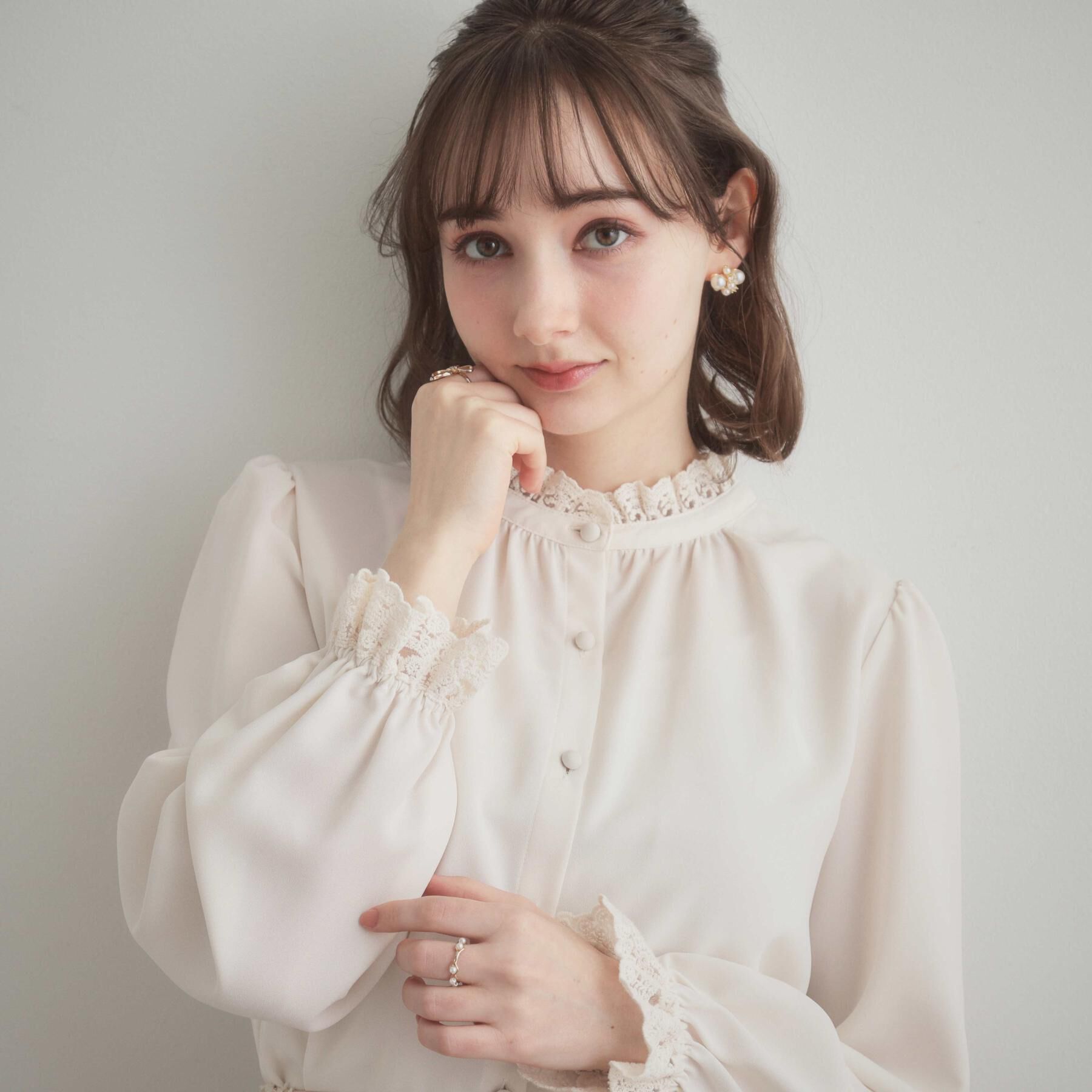 Couture broach「【2WAY・ハレの日・通勤】エンブロレースブラウス」|シャツ・ブラウス|