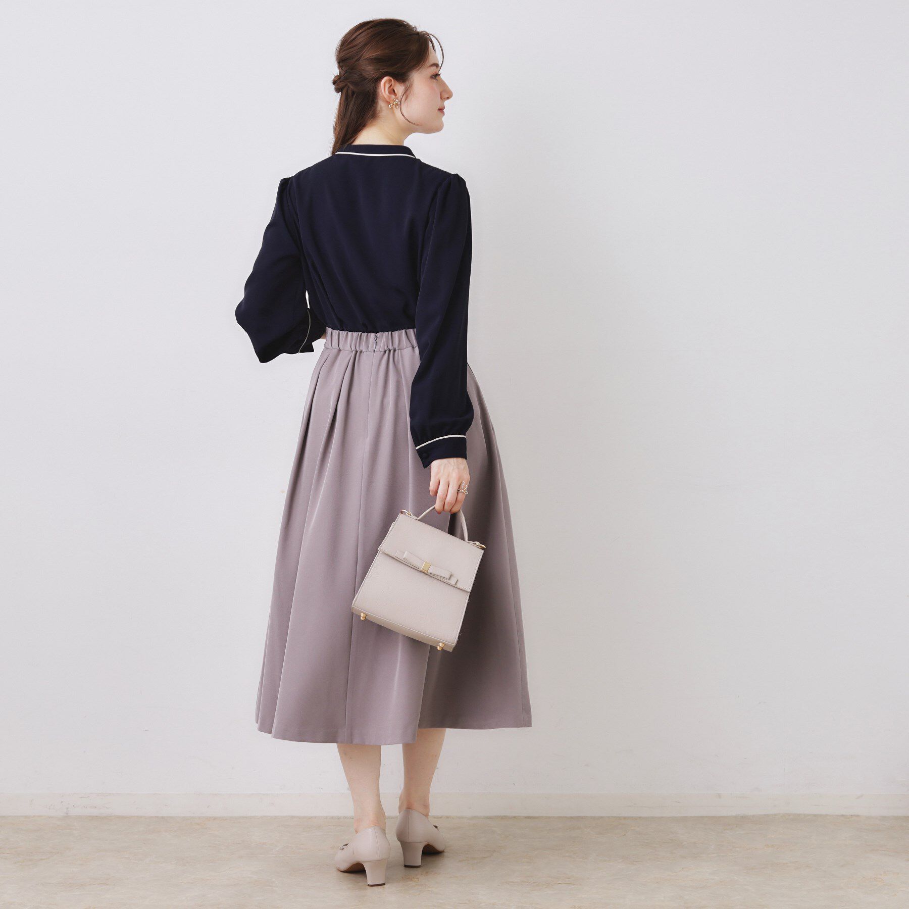 Couture broach「【ハレの日・通勤】配色タックタイブラウス」|シャツ・ブラウス|
