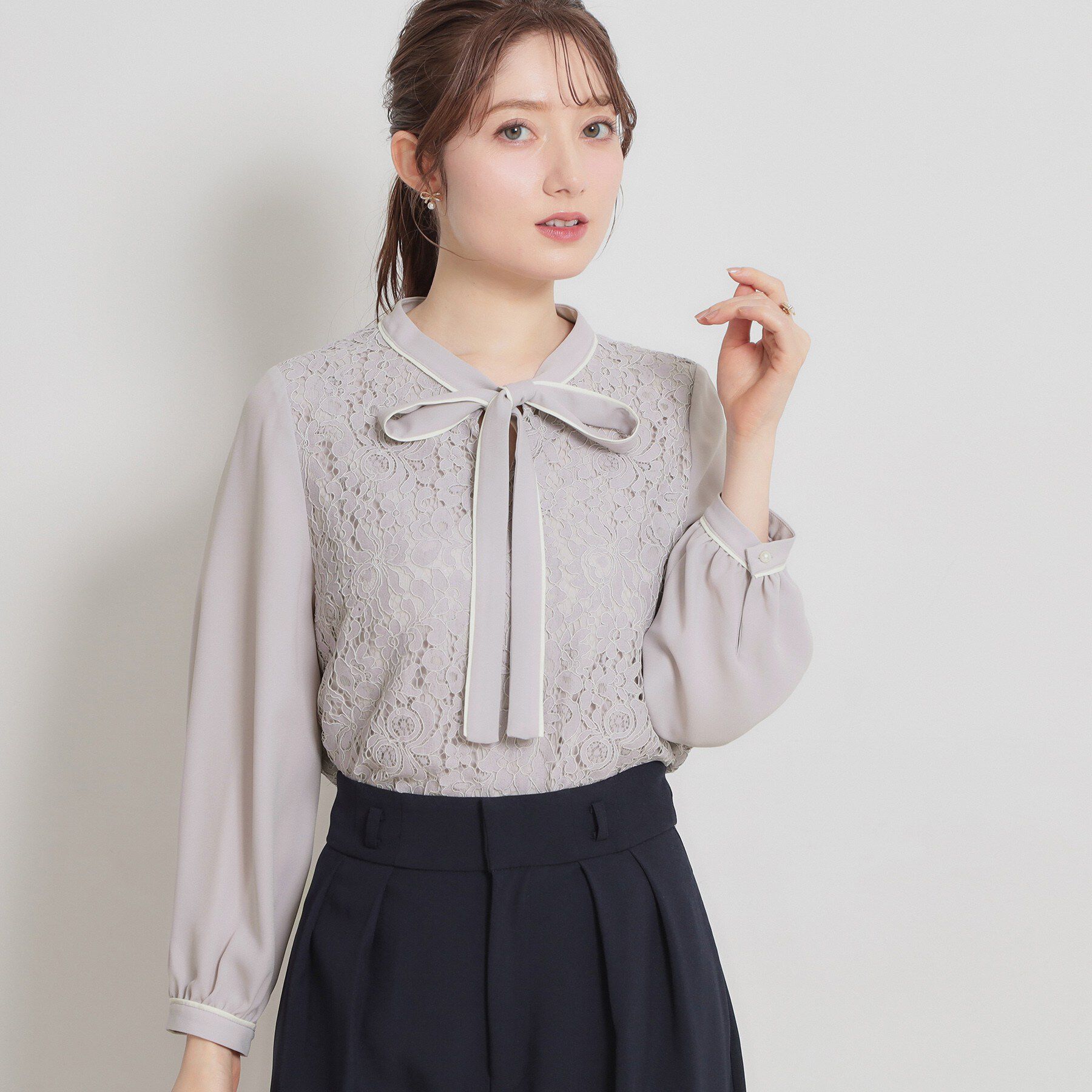 Couture broach「【洗える・通勤】フラワーレースブラウス」|シャツ・ブラウス|