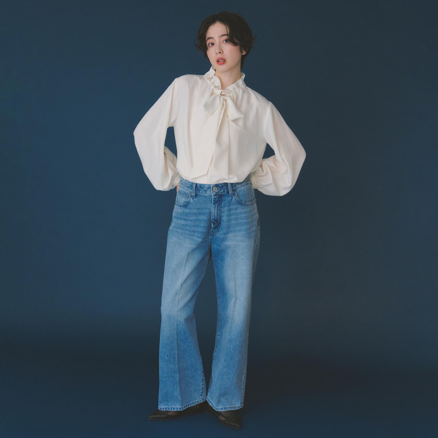 THE SHOP TK「【通勤にもカジュアルにも】ギャザーリボンタイブラウス」|シャツ・ブラウス|