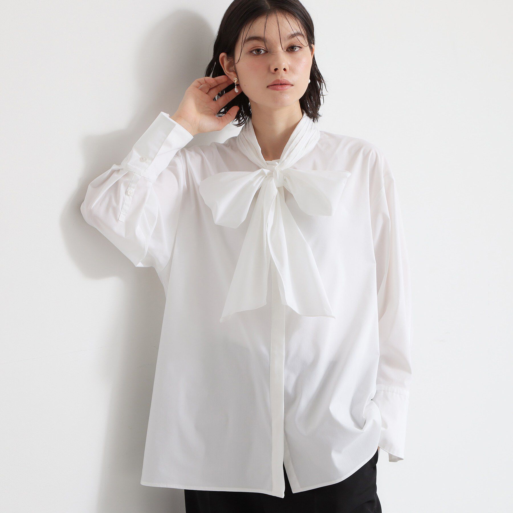 THE SHOP TK「【通勤スタイルに】タックボウタイブラウス」|シャツ・ブラウス|オフホワイト(003