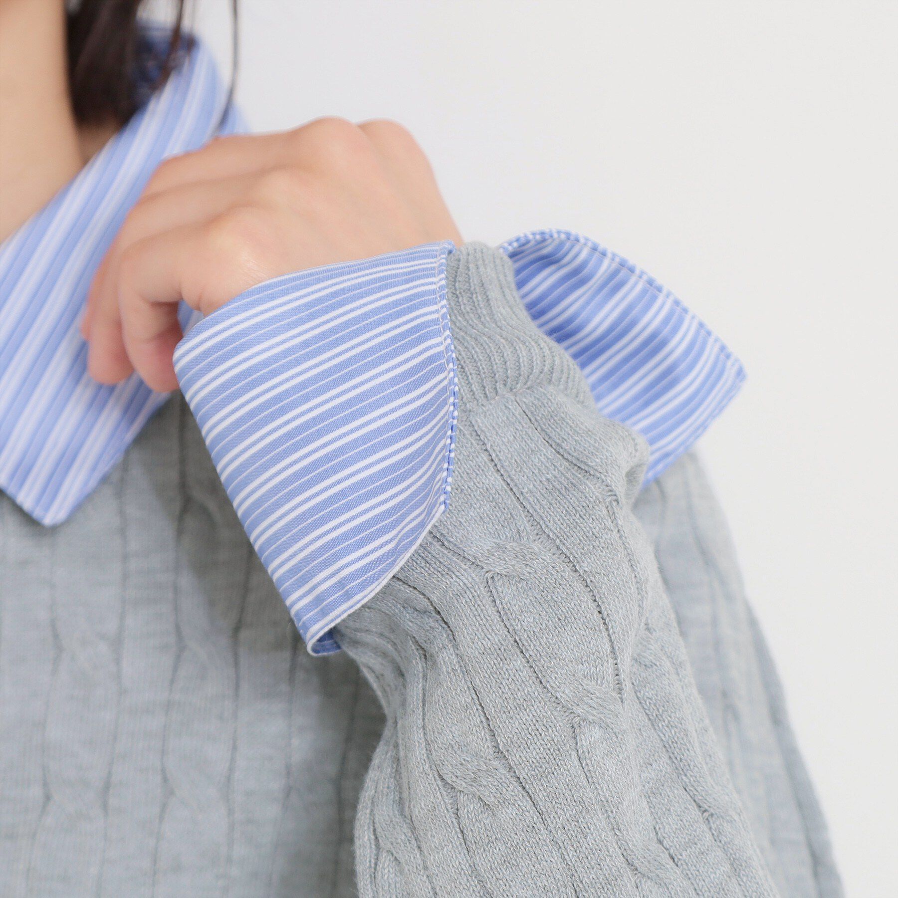 THE SHOP TK「【1枚でスタイル決まる】シャツレイヤード風 襟付ケーブルニット」|ニット・セーター|