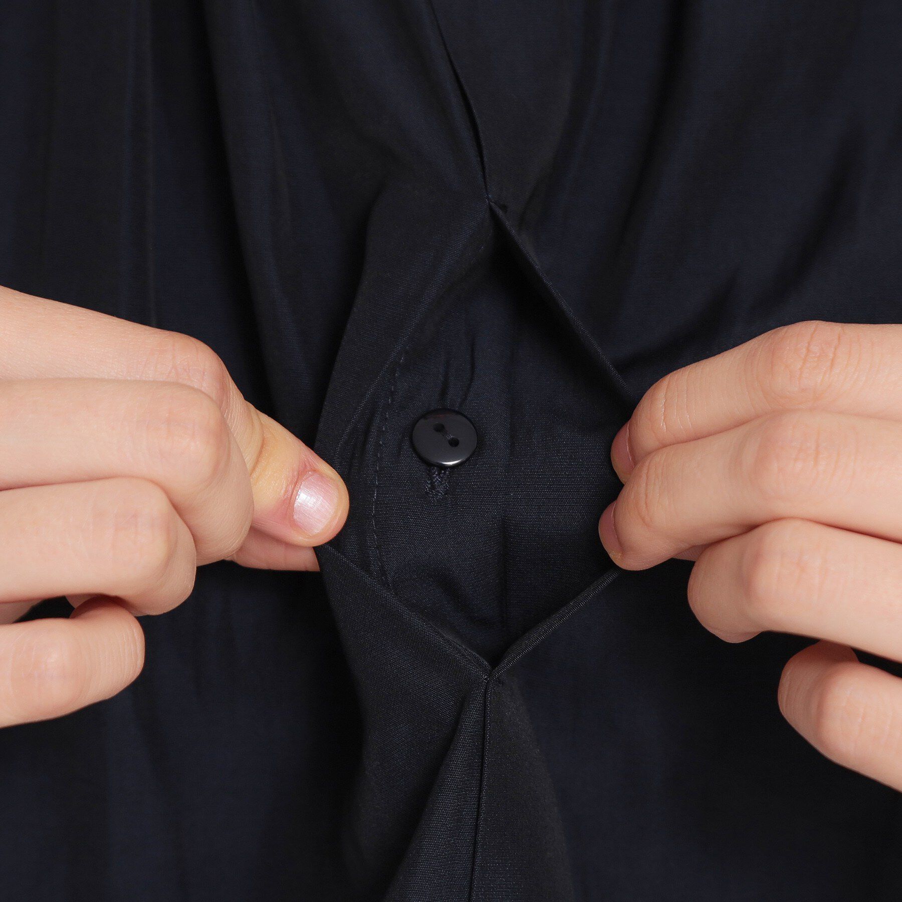 THE SHOP TK「【通勤スタイルに】ヴィンテージサテンギャザーブラウス」|シャツ・ブラウス|